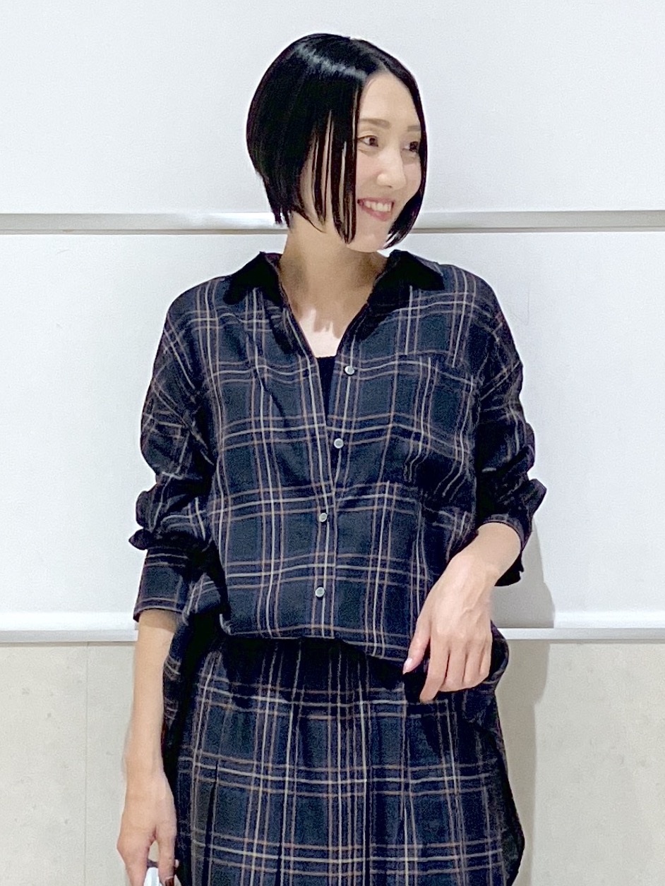 eriko さんの「Dessin｜【セットアップ可/洗える】シアーチェック オーバーシャツ」を使ったコーディネート