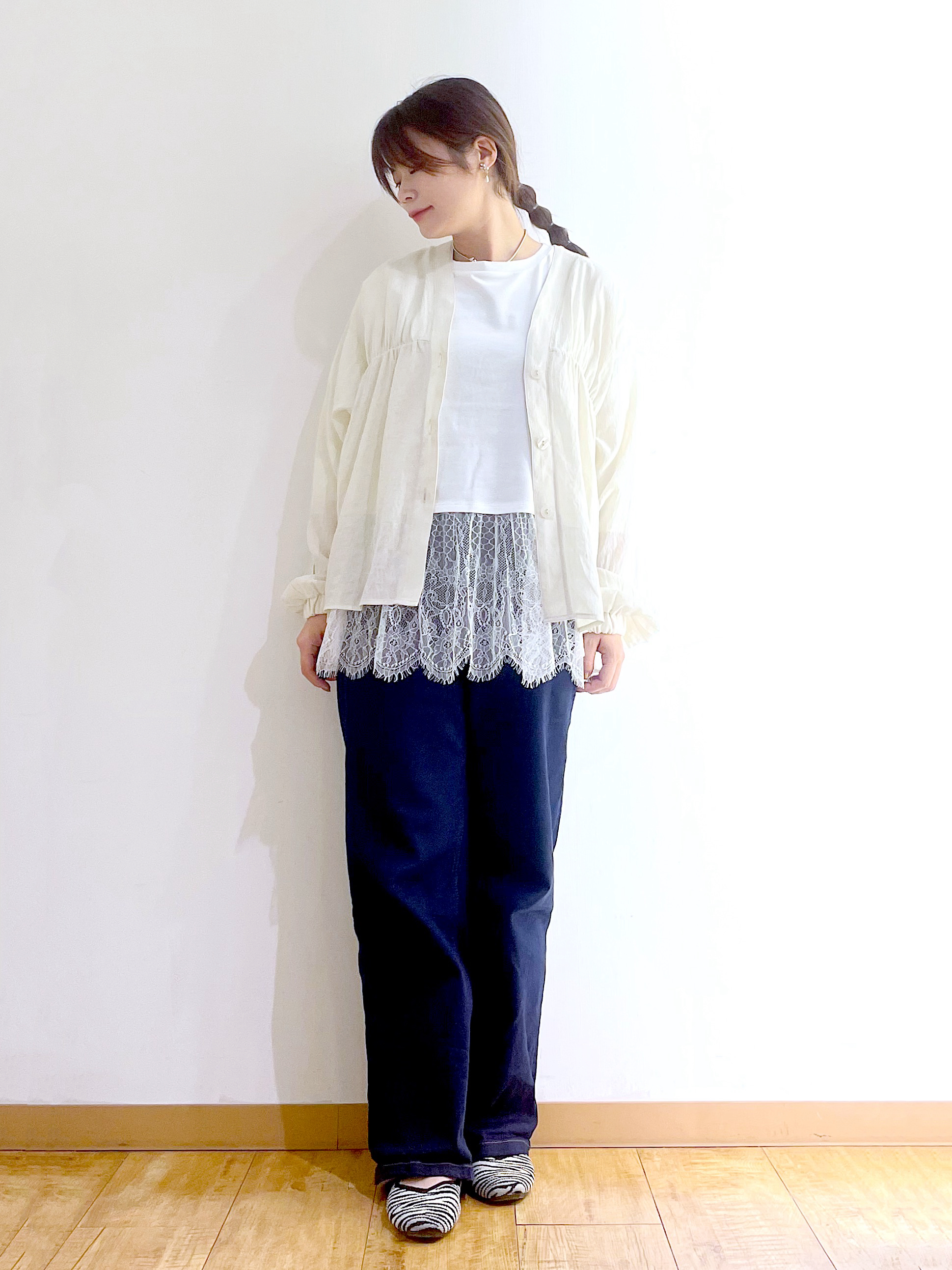かのさんの「SHOO･LA･RUE｜【S-LL/洗濯機可】着痩せシルエット シャーリングシャツカーディガン」を使ったコーディネート