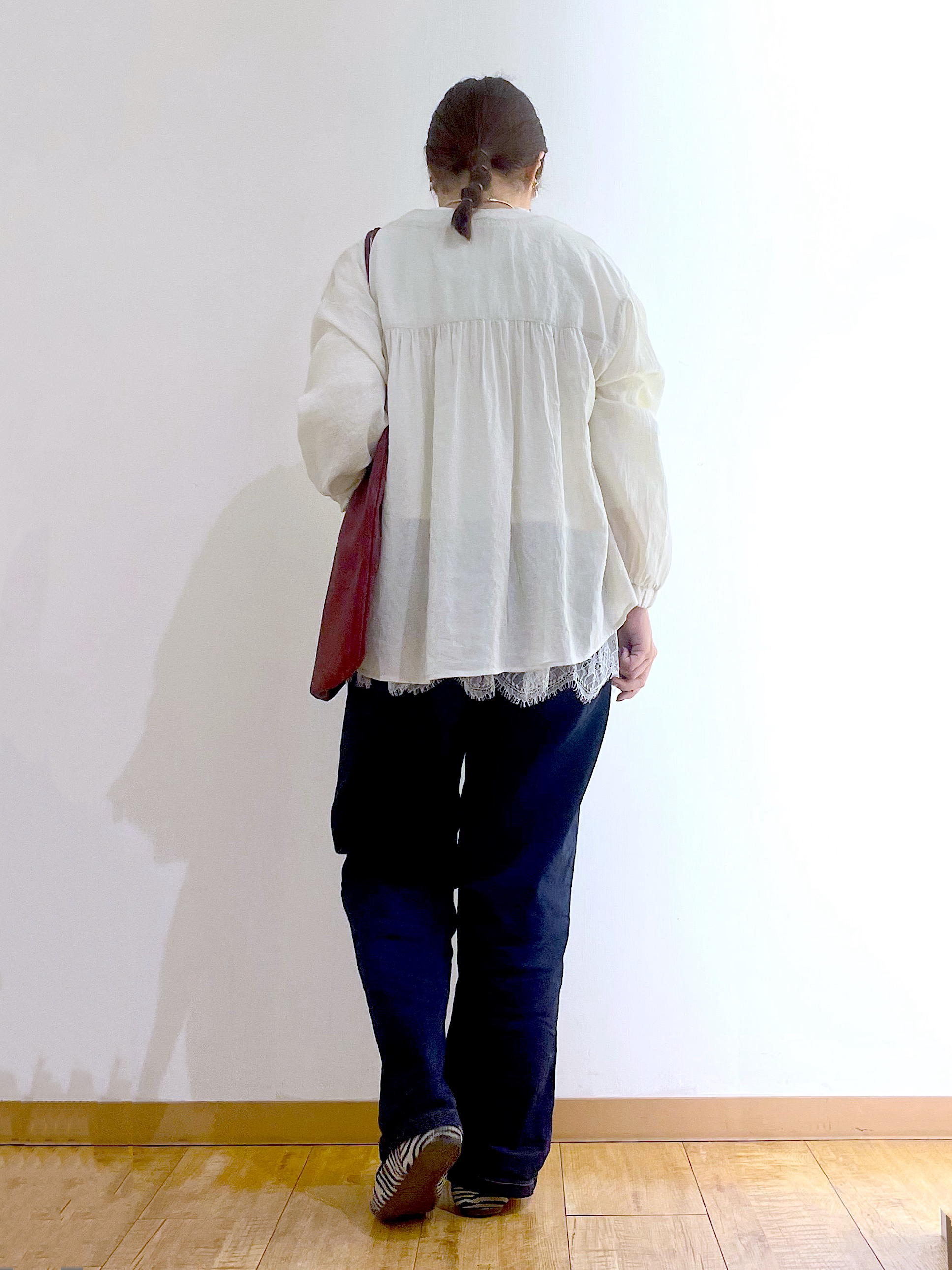 かのさんの「SHOO･LA･RUE｜【S-LL/洗濯機可】着痩せシルエット シャーリングシャツカーディガン」を使ったコーディネート