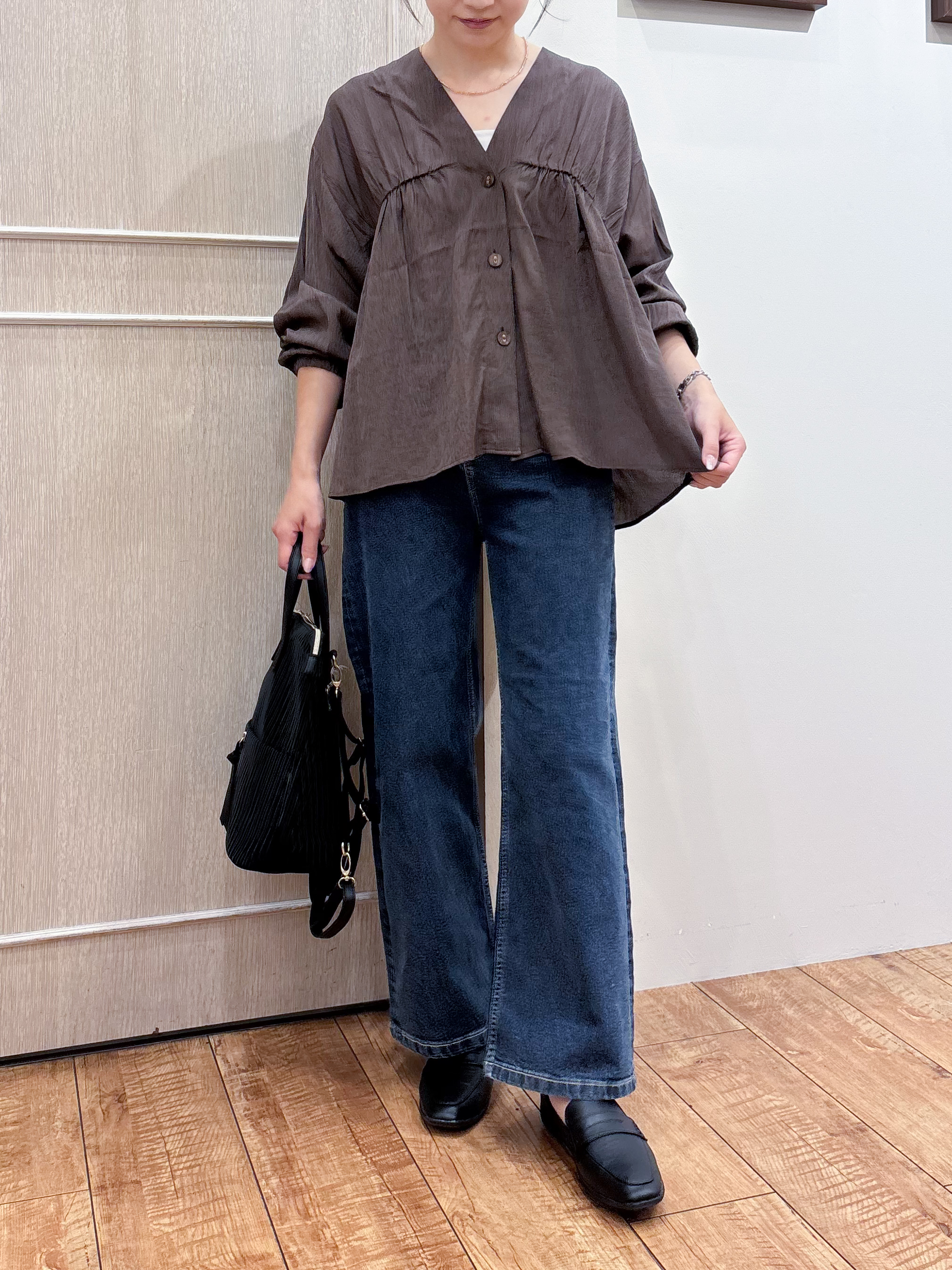なみさんの「SHOO･LA･RUE｜【S-LL/洗濯機可】着痩せシルエット シャーリングシャツカーディガン」を使ったコーディネート