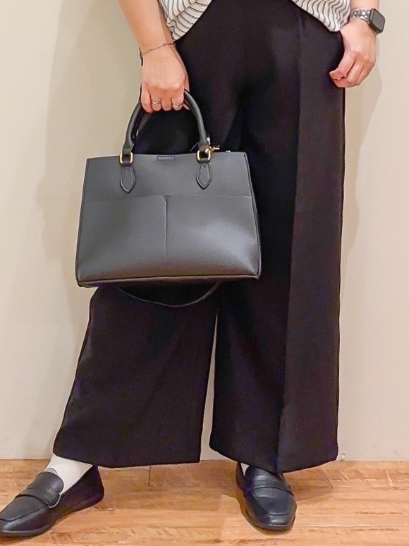 naoさんの「SHOO･LA･RUE｜【洗濯後しわになりにくい/S-LL】選べる6パターン 羽織としても活躍する ベーシックシャツ」を使ったコーディネート