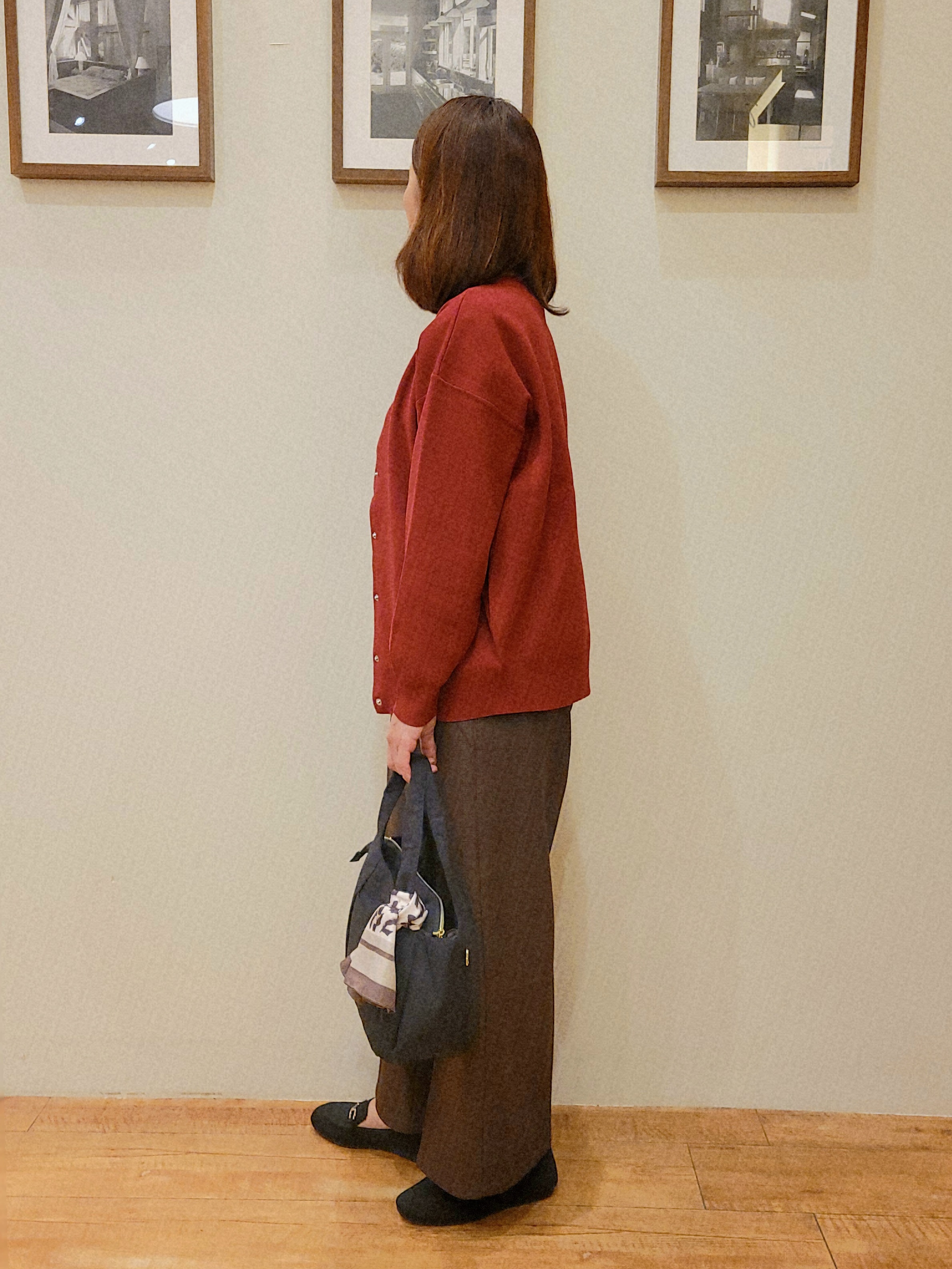 ユウさんの「SHOO･LA･RUE｜【セットアップ可/洗濯機可】軽やかに羽織れる スポンディッシュ ニットカーディガン」を使ったコーディネート