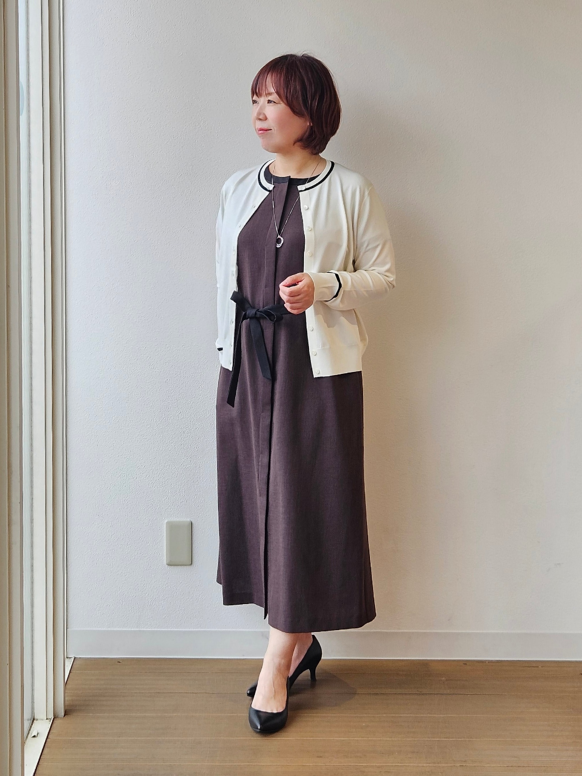 やじまさんの「UNTITLED｜【アンサンブル可能/秋羽織り】コンパクトニットカーディガン」を使ったコーディネート