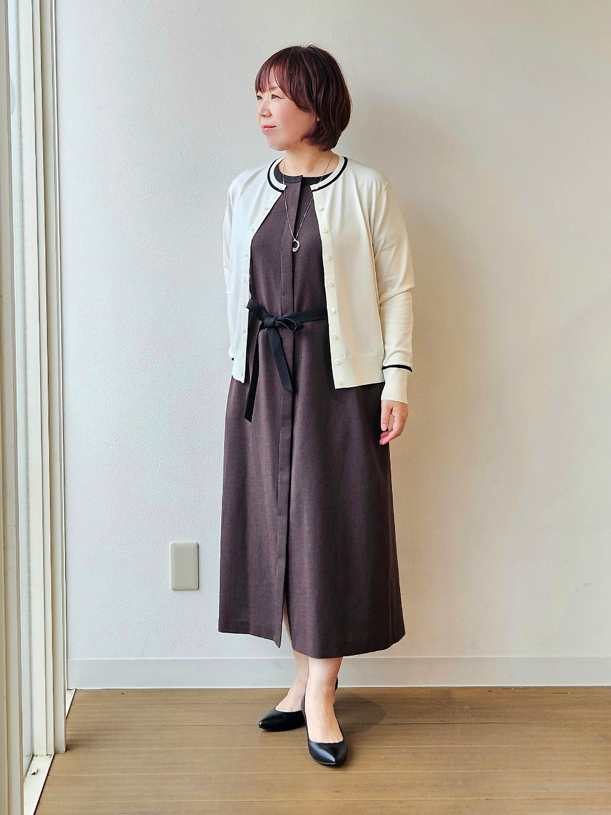 やじまさんの「UNTITLED｜【アンサンブル可能/秋羽織り】コンパクトニットカーディガン」を使ったコーディネート