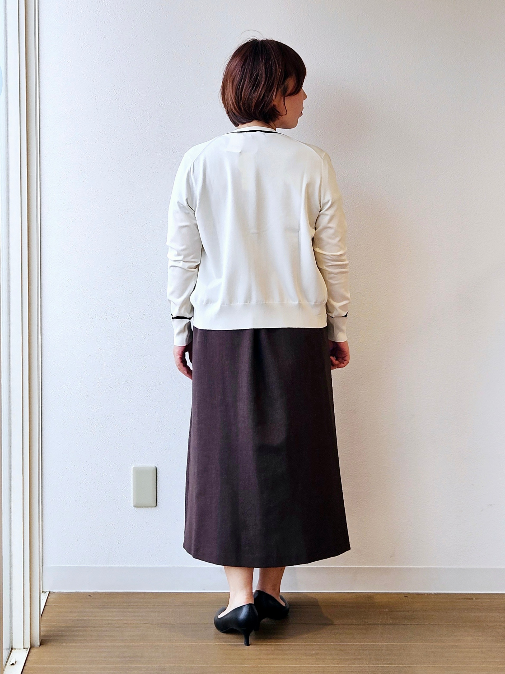 やじまさんの「UNTITLED｜【アンサンブル可能/秋羽織り】コンパクトニットカーディガン」を使ったコーディネート