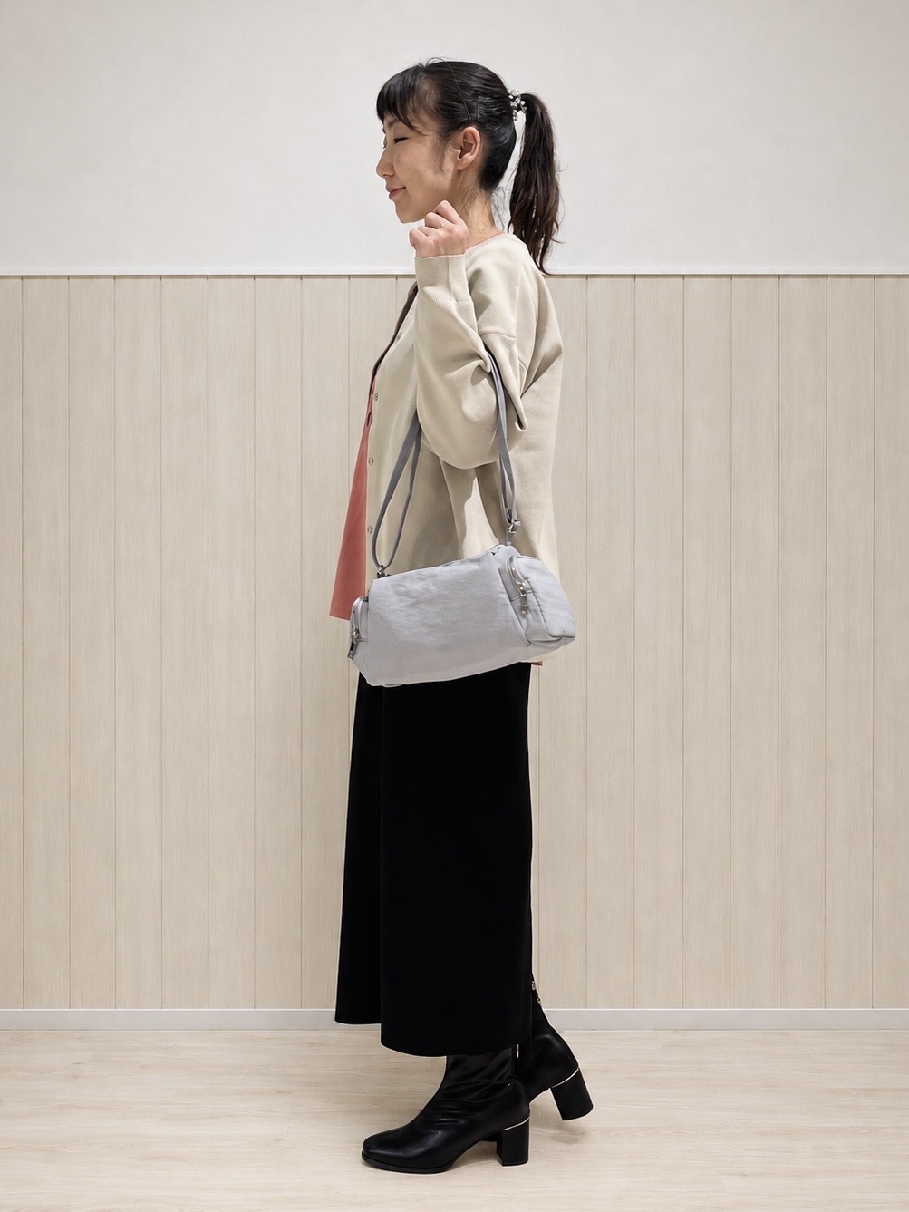 まつみさんの「SHOO･LA･RUE｜【セットアップ可/洗濯機可】軽やかに羽織れる スポンディッシュ ニットカーディガン」を使ったコーディネート