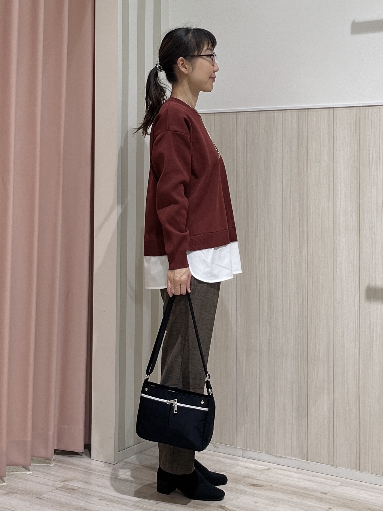 まつみさんの「SHOO･LA･RUE｜【S-LL】着るだけできまる シャツレイヤード風 スポンディッシュニット」を使ったコーディネート