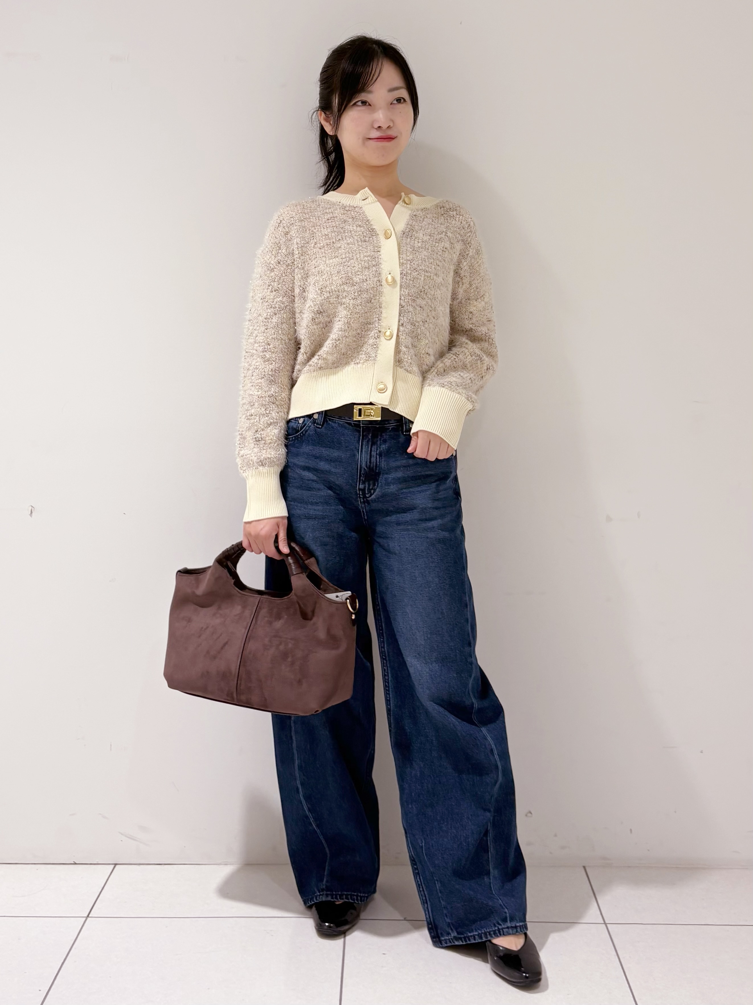 momokoさんの「INDIVI｜【新作登場！】カーブシルエットデニム」を使ったコーディネート