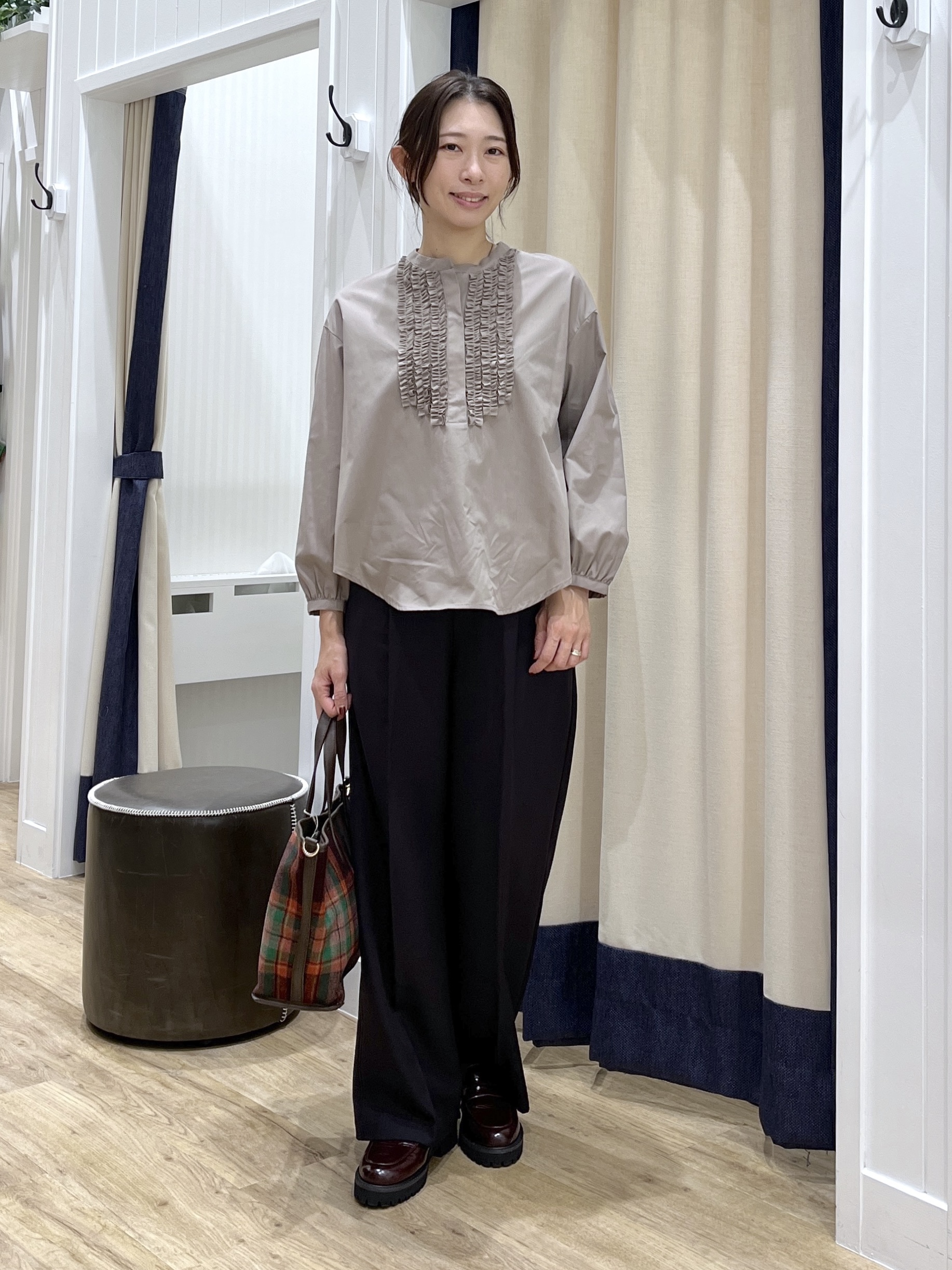 canaさんの「Dessin｜【洗える/7色展開/XS-L】フロントフリルブラウス」を使ったコーディネート
