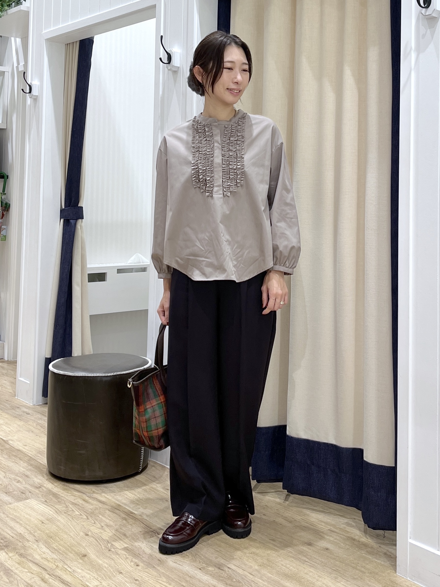 canaさんの「Dessin｜【洗える/7色展開/XS-L】フロントフリルブラウス」を使ったコーディネート