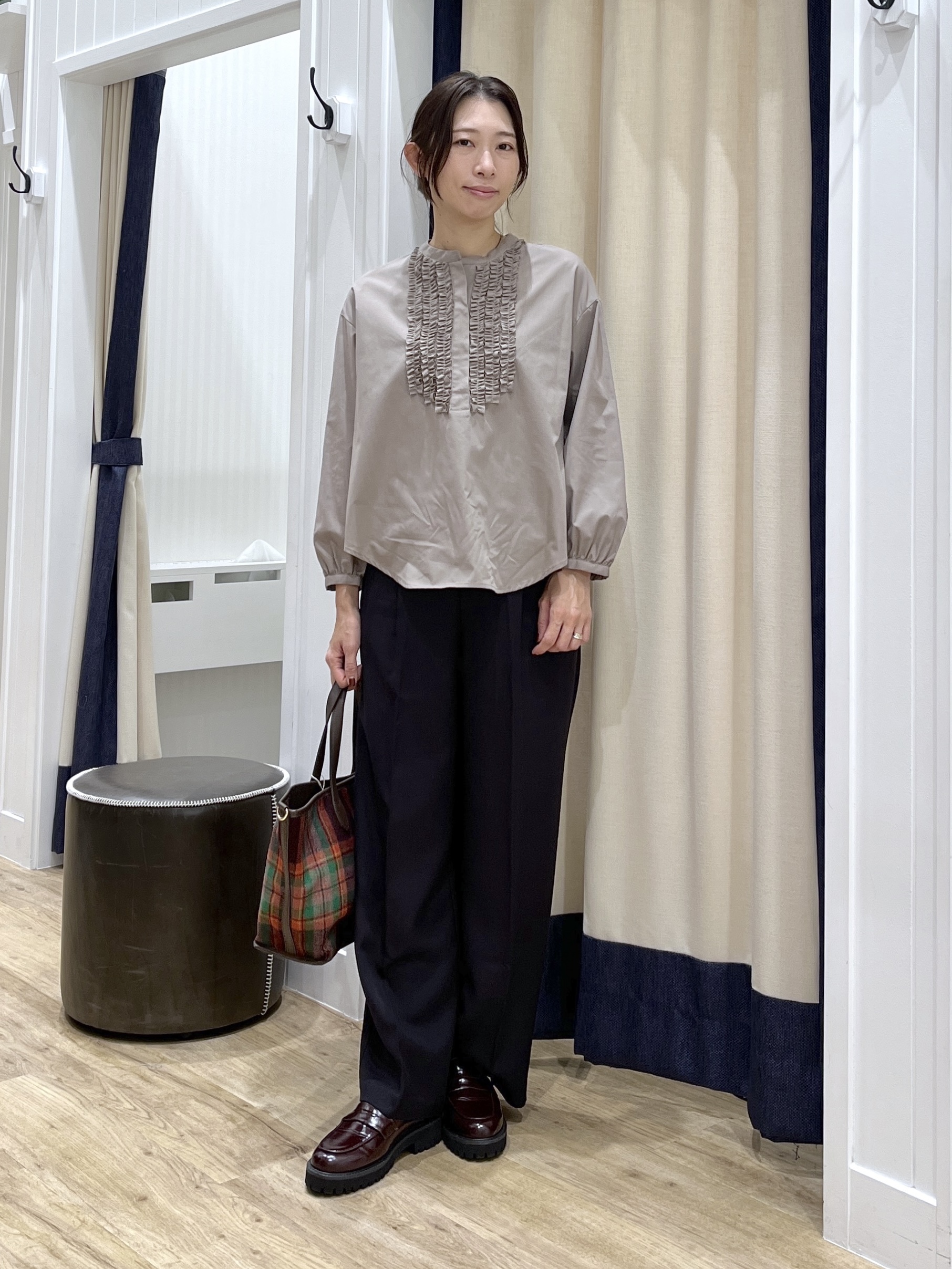 canaさんの「Dessin｜【洗える/7色展開/XS-L】フロントフリルブラウス」を使ったコーディネート