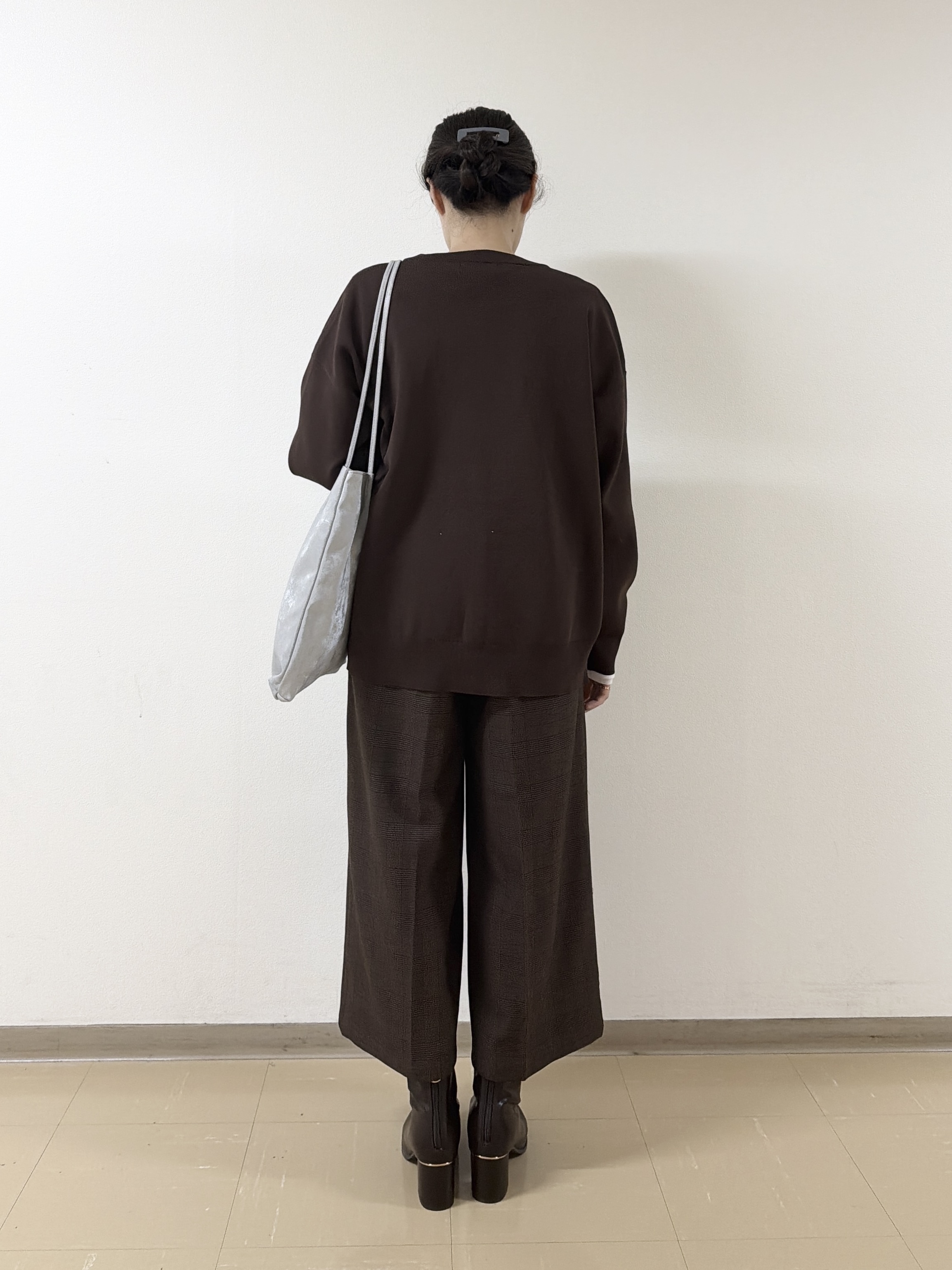 あんづさんの「SHOO･LA･RUE｜【セットアップ可/洗濯機可】軽やかに羽織れる スポンディッシュ ニットカーディガン」を使ったコーディネート