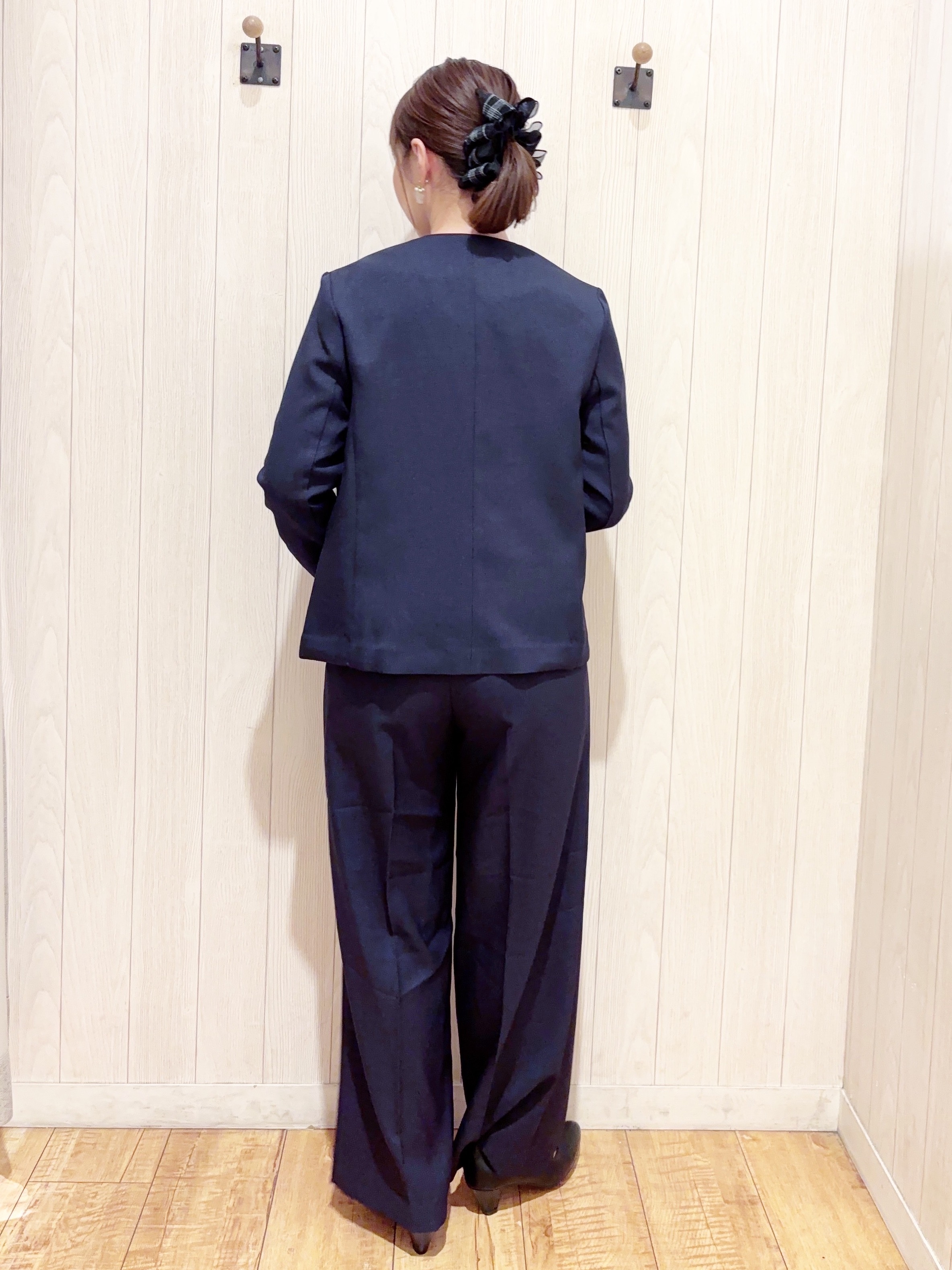 あいこさんの「SHOO･LA･RUE｜【セットアップ可/通勤/洗濯機可/SS-LL】女性らしく決まる カラーレスジャケット」を使ったコーディネート