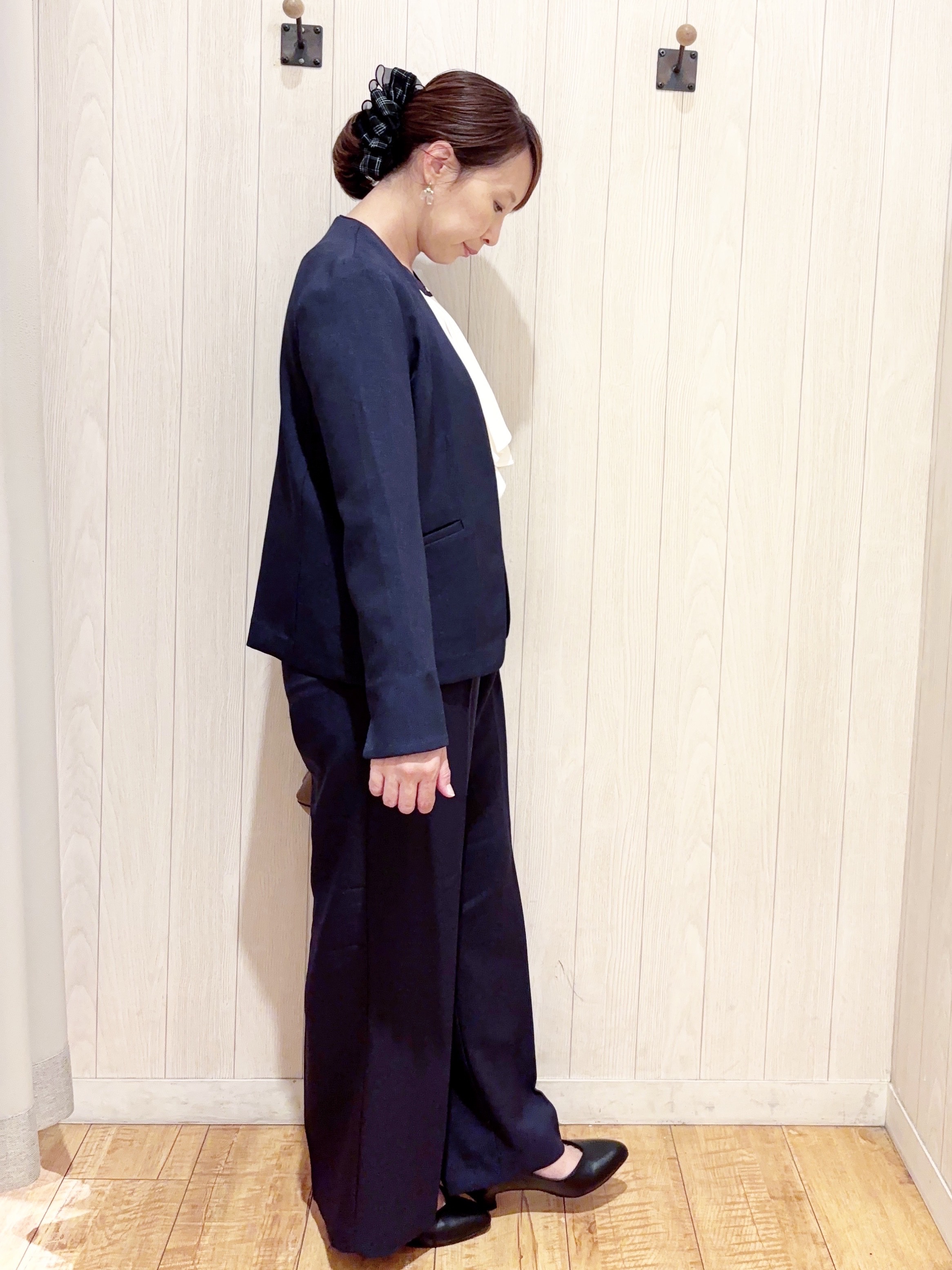 あいこさんの「SHOO･LA･RUE｜【セットアップ可/通勤/洗濯機可/SS-LL】女性らしく決まる カラーレスジャケット」を使ったコーディネート