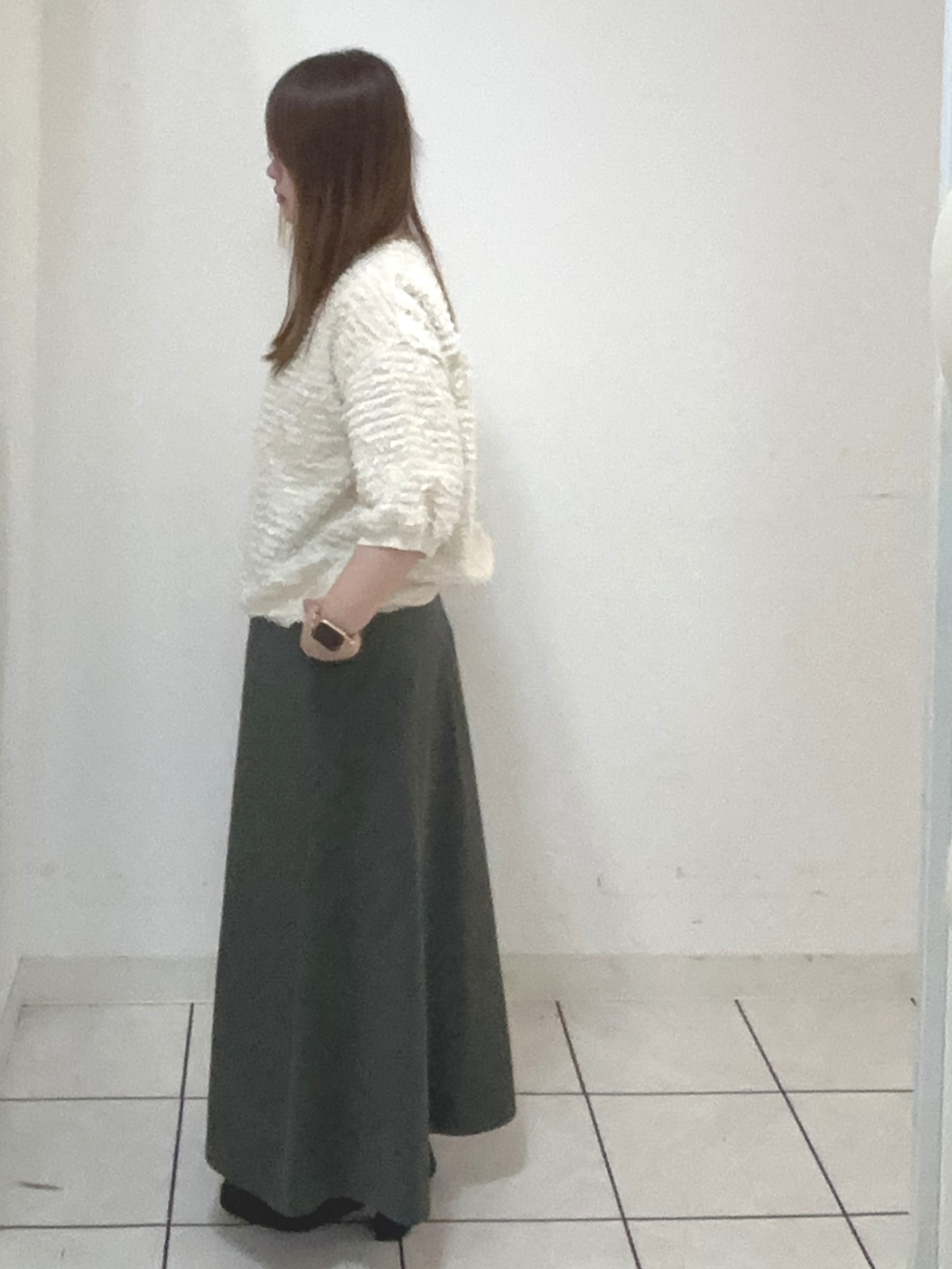 タマさんの「UNTITLED｜【秋映え/体型カバー】フェザージャガードプルオーバー」を使ったコーディネート