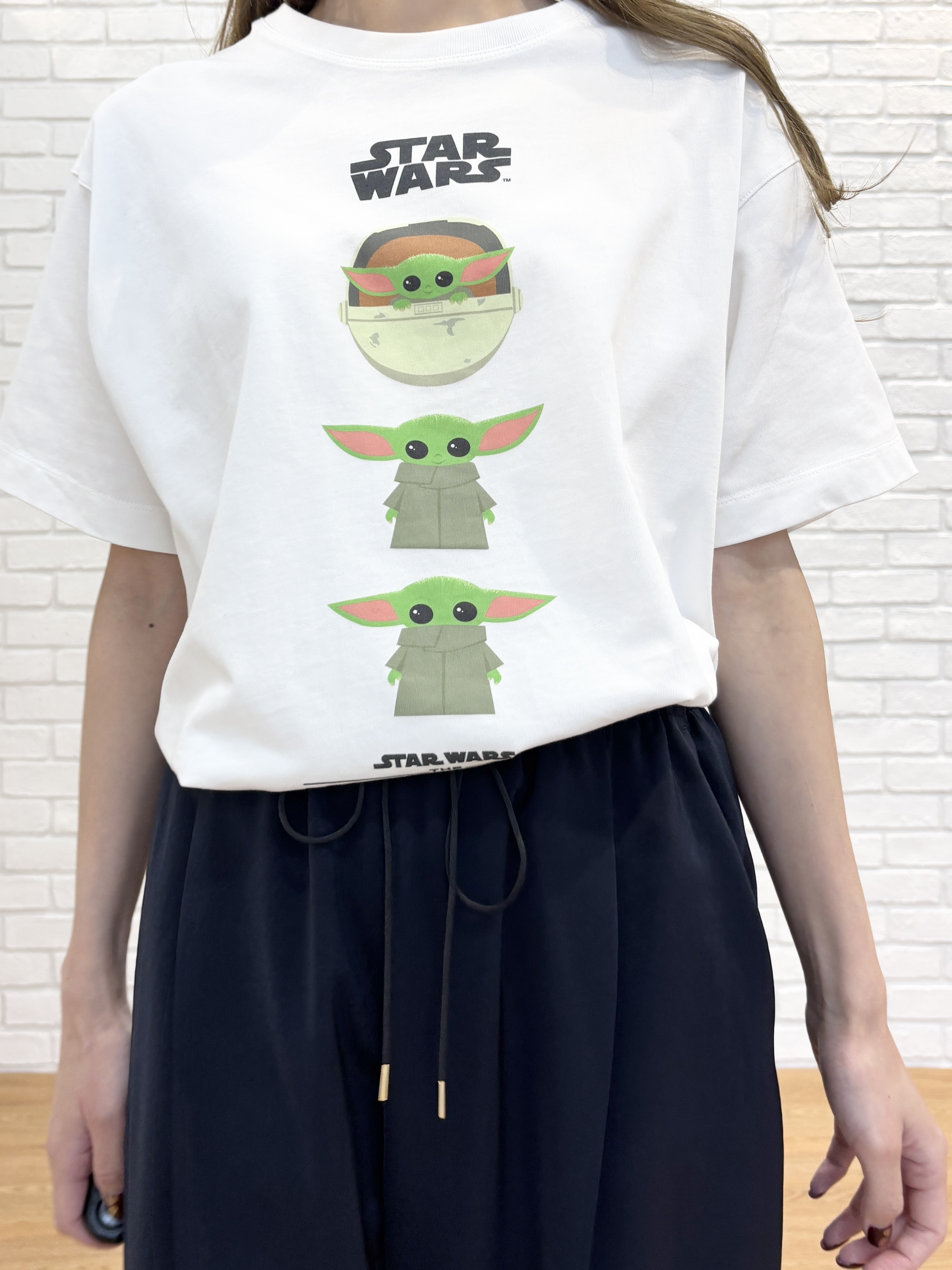 清水夏姫さんの「DRESSTERIOR｜【接触冷感】STAR WARS グローグ グラフィックTシャツ」を使ったコーディネート