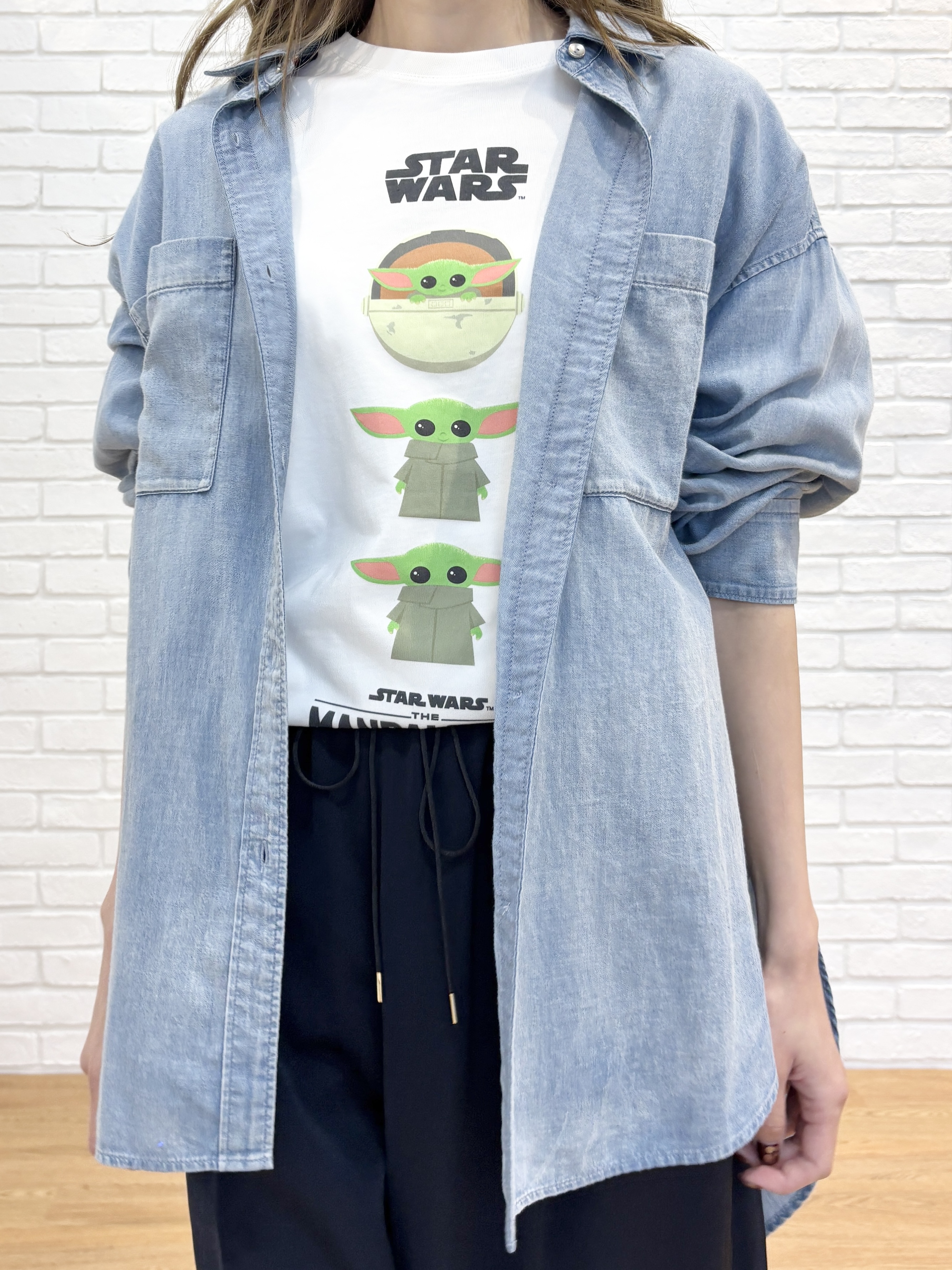 清水夏姫さんの「DRESSTERIOR｜【接触冷感】STAR WARS グローグ グラフィックTシャツ」を使ったコーディネート