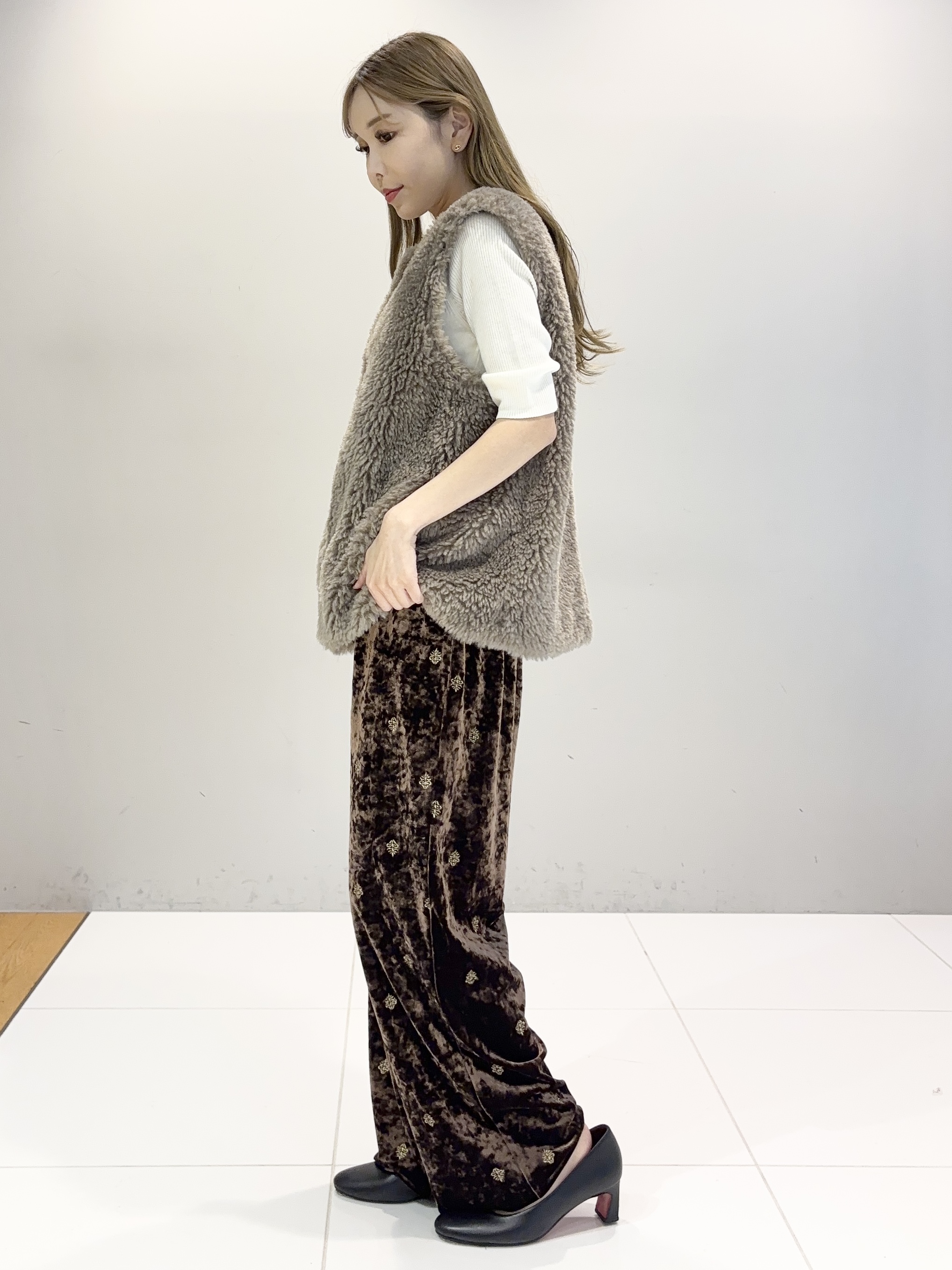清水夏姫さんの「DRESSTERIOR｜【接触冷感】クールタッチ ハーフスリーブニット」を使ったコーディネート