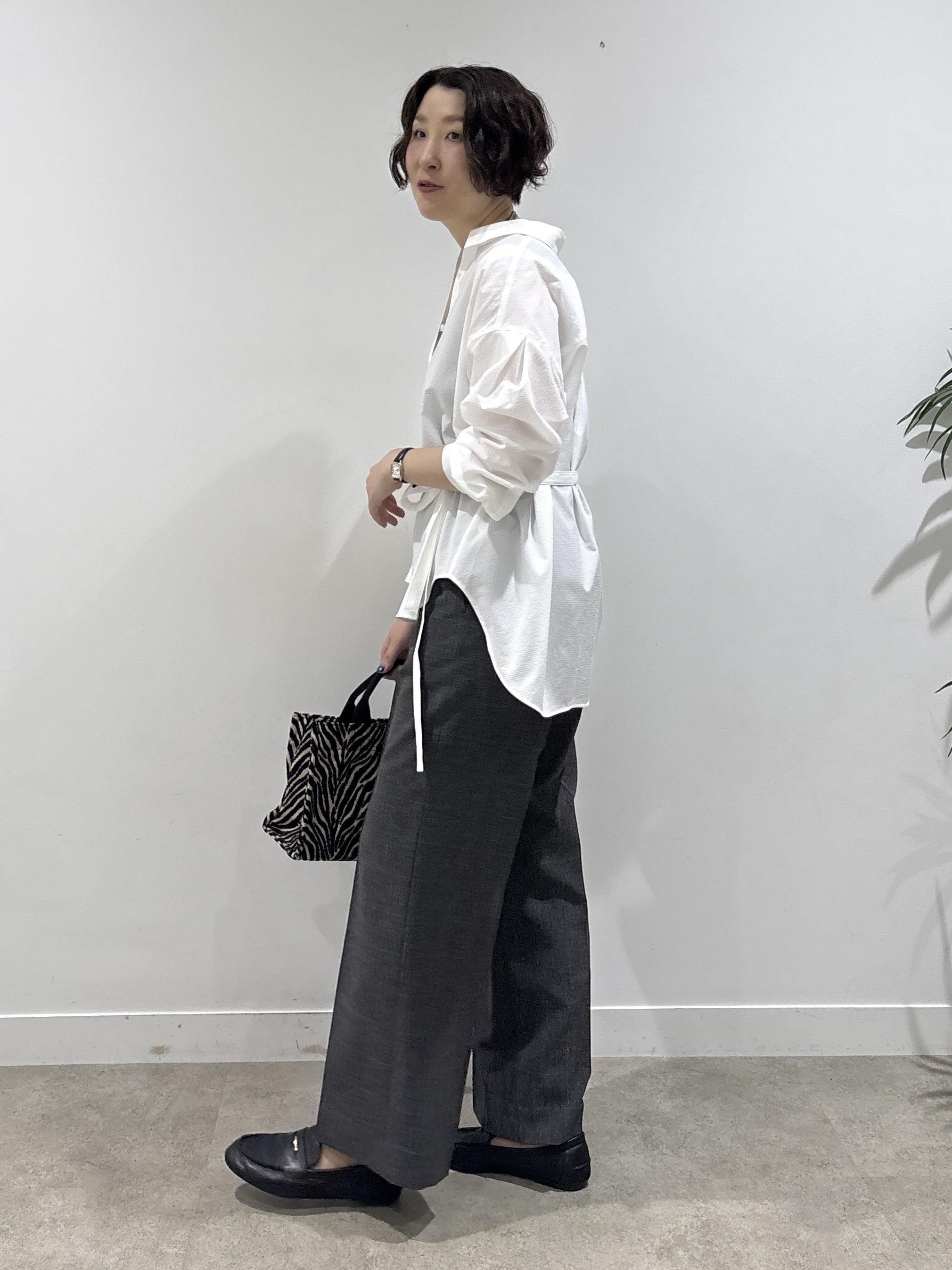 yuriさんの「INDIVI｜【洗える／UVケア】リネン風チェックストレートパンツ」を使ったコーディネート