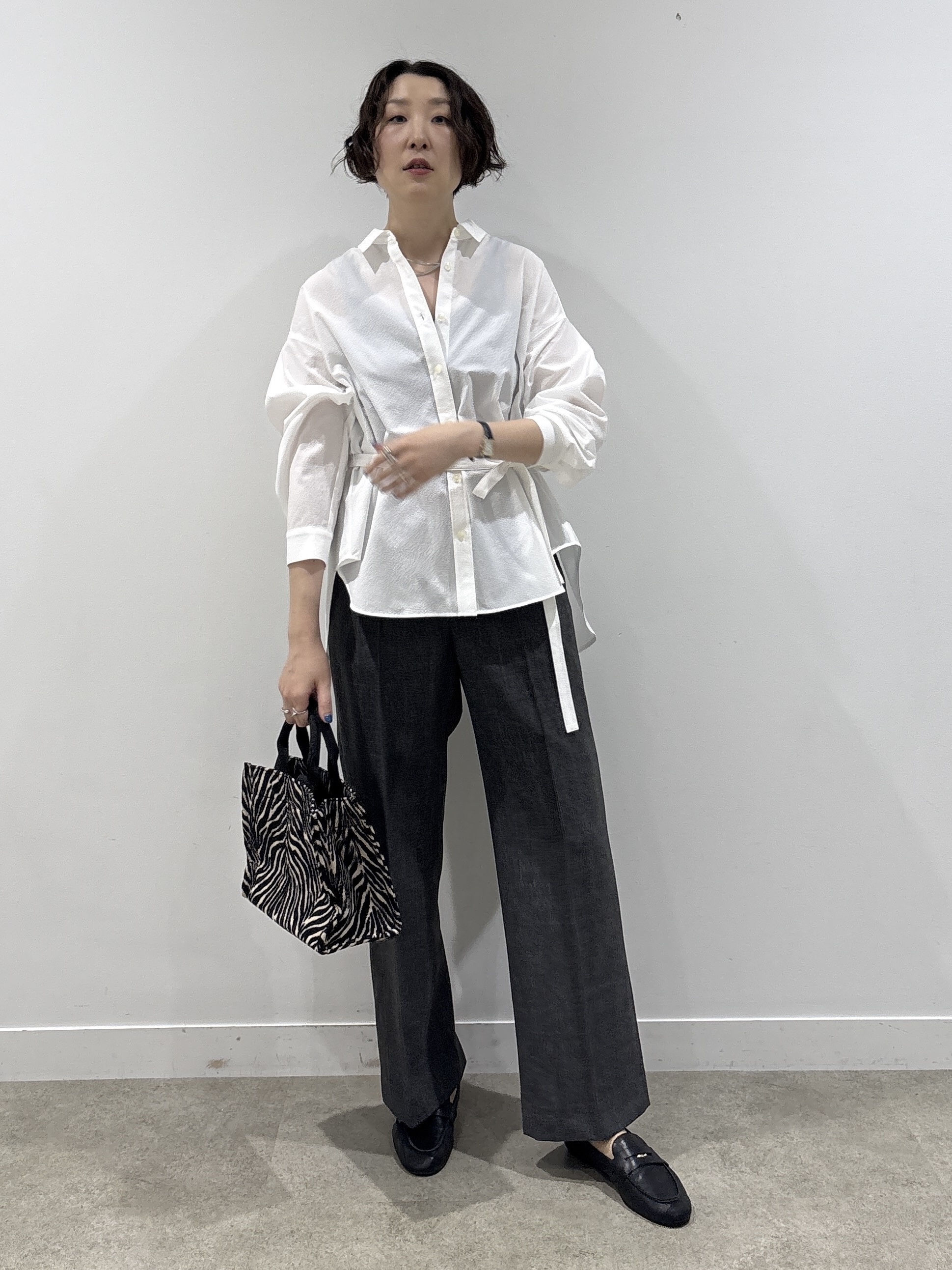 yuriさんの「INDIVI｜【洗える／UVケア】リネン風チェックストレートパンツ」を使ったコーディネート