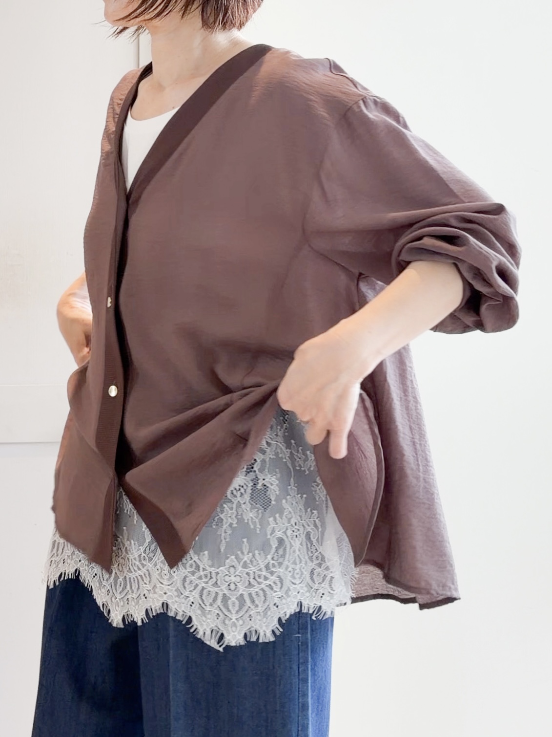 yamakoさんの「grove｜シアーシャツカーディガン」を使ったコーディネート