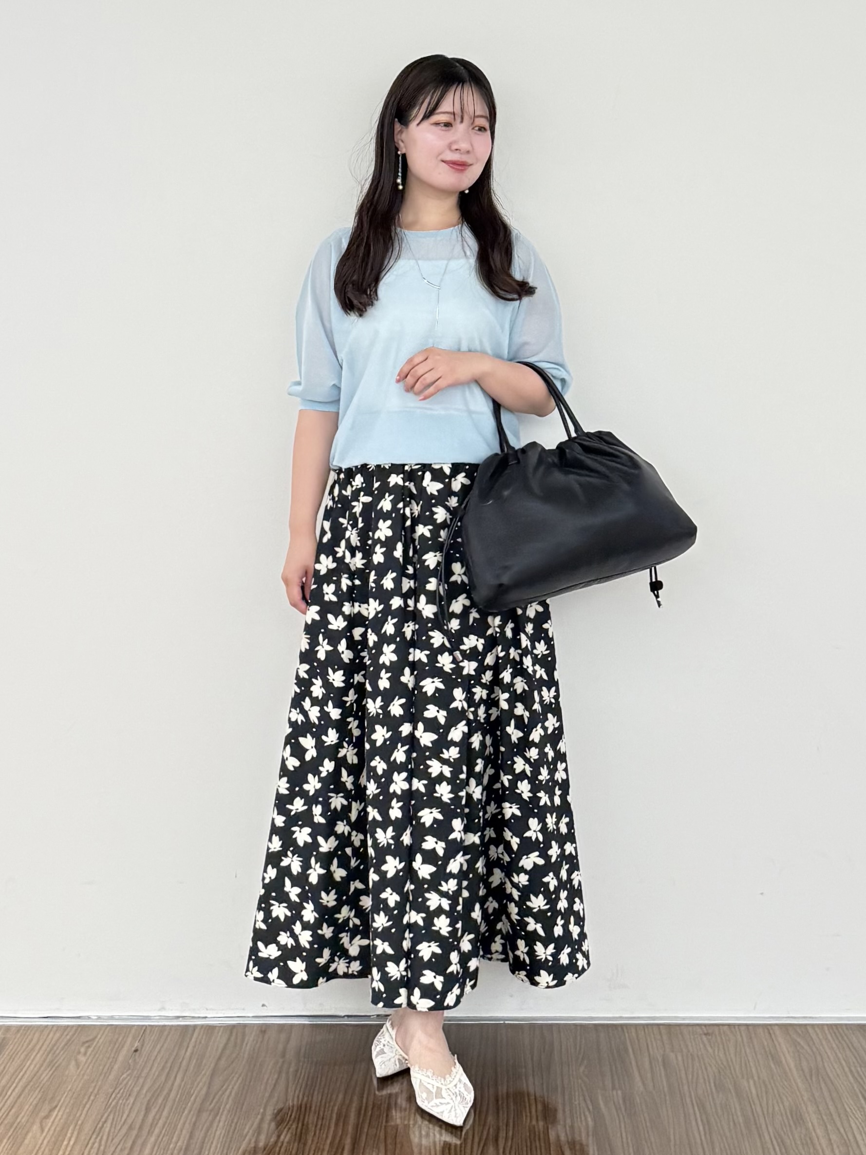 いくみさんの「INDIVI｜【体型カバー／洗える】シアードルマンニット」を使ったコーディネート