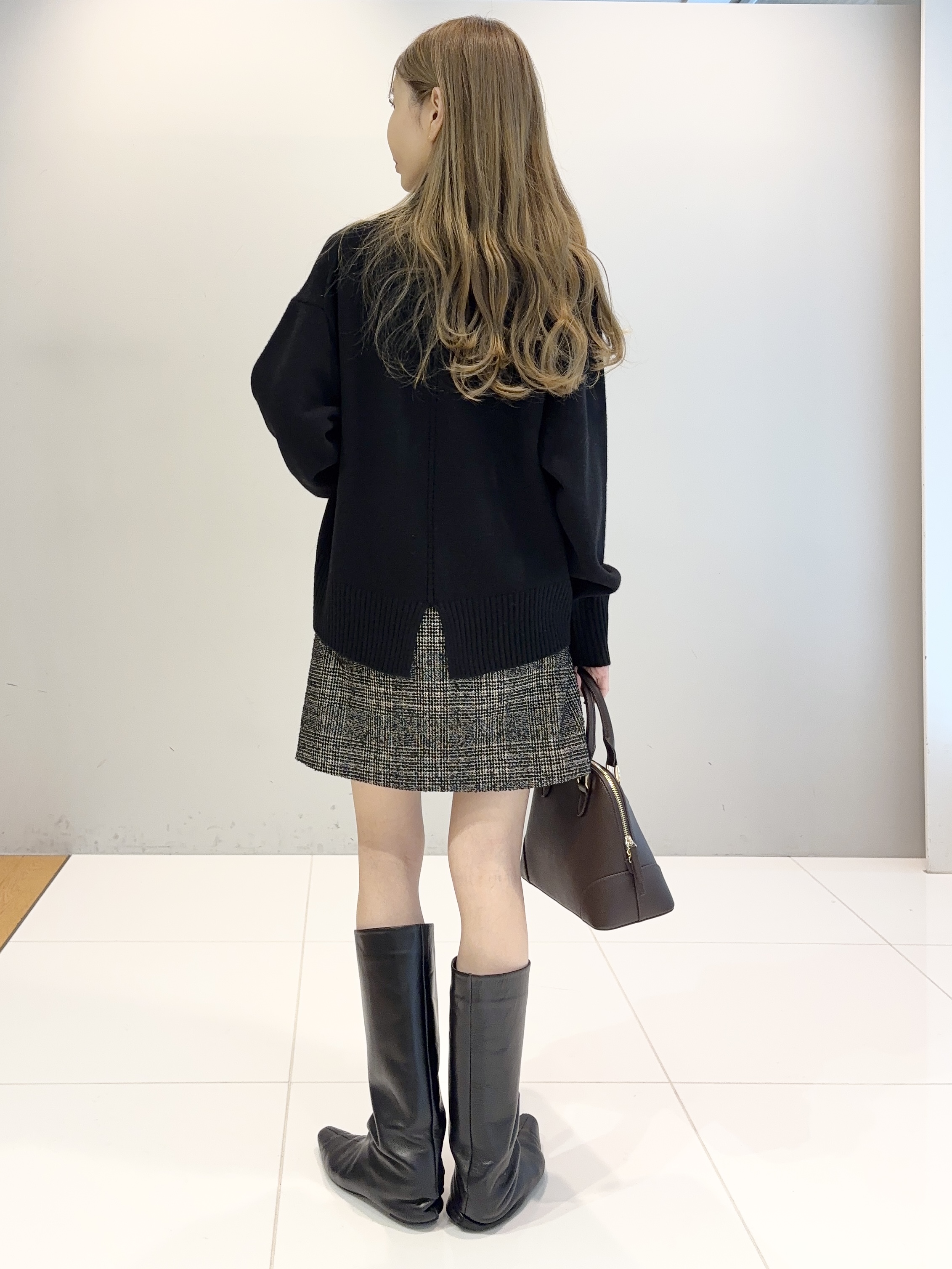 清水夏姫さんの「DRESSTERIOR｜【セットアップ可】ループグレンミニスカート」を使ったコーディネート