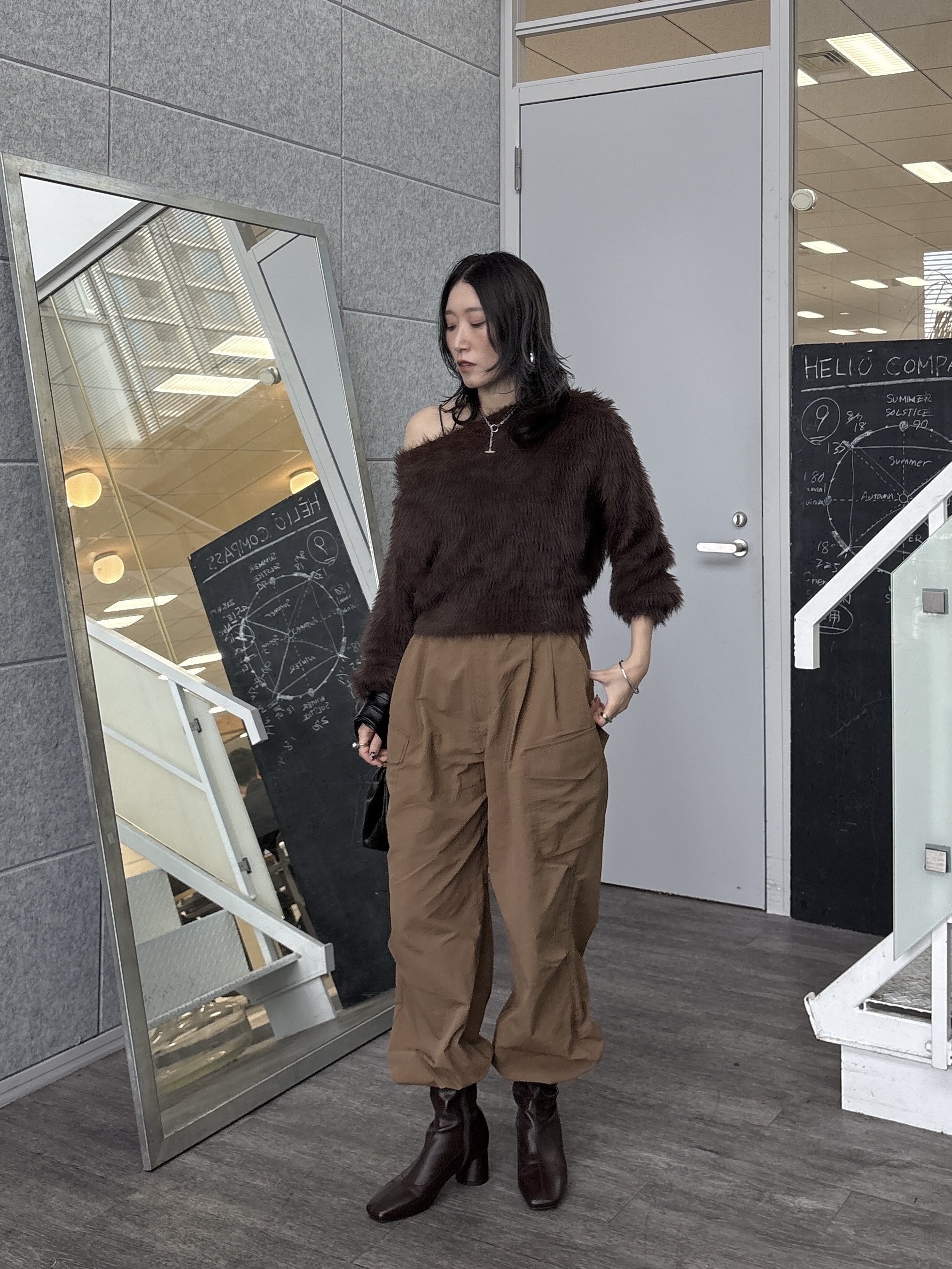 kotakiさんの「INDIVI｜ナイロンカーゴパンツ」を使ったコーディネート