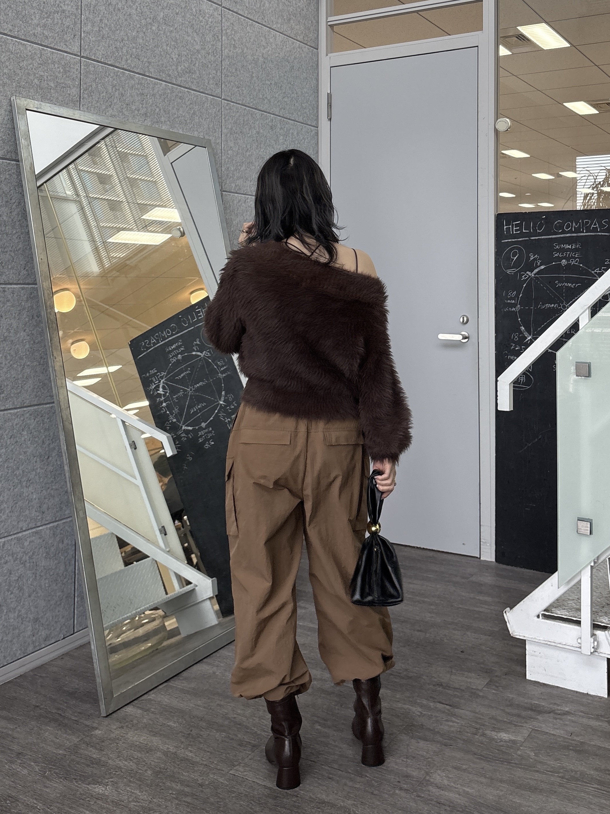 kotakiさんの「INDIVI｜ナイロンカーゴパンツ」を使ったコーディネート