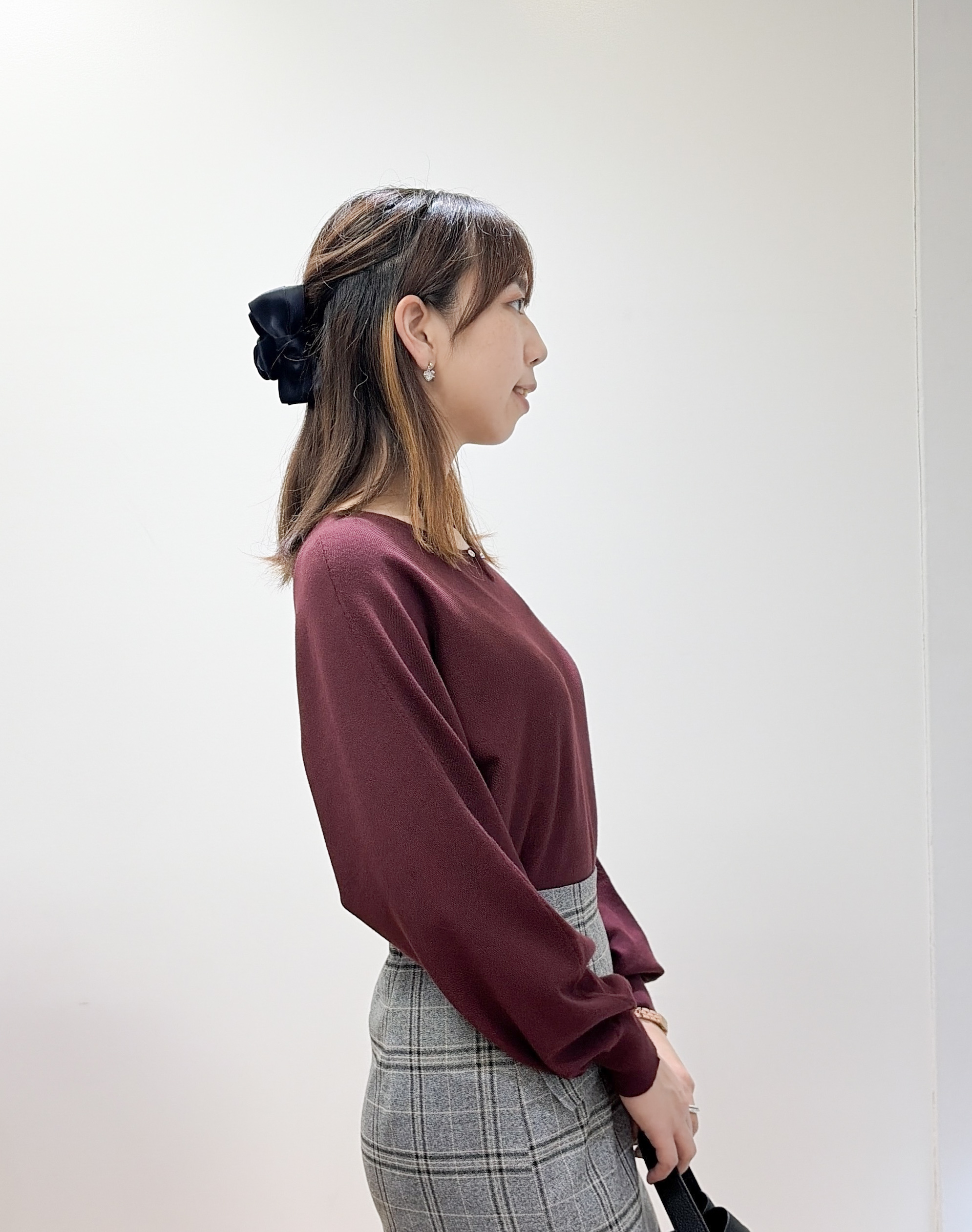 yurinaさんの「index｜【8色／S-3Lサイズ】ビジュー付きドルマンニット《洗濯機OK／抗ピリング》」を使ったコーディネート