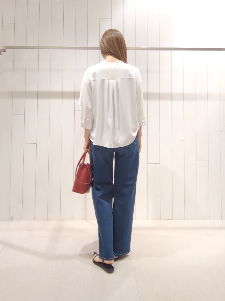 SHOさんの「INDIVI｜【2WAY／合皮】ポシェットサイズバッグ」を使ったコーディネート