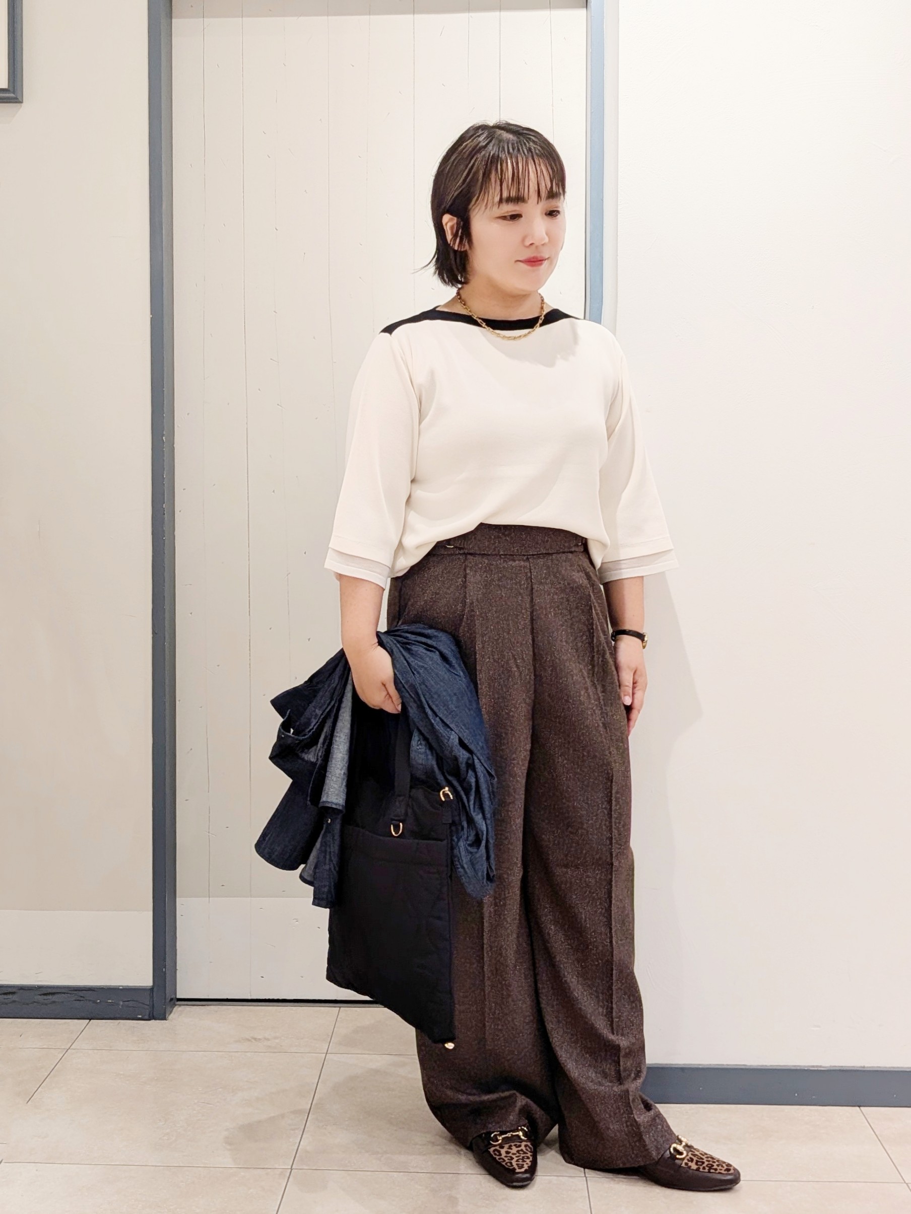yukikaさんの「grove｜【人気シリーズに新型登場】袖口シアーやわらかドライタッチニット」を使ったコーディネート