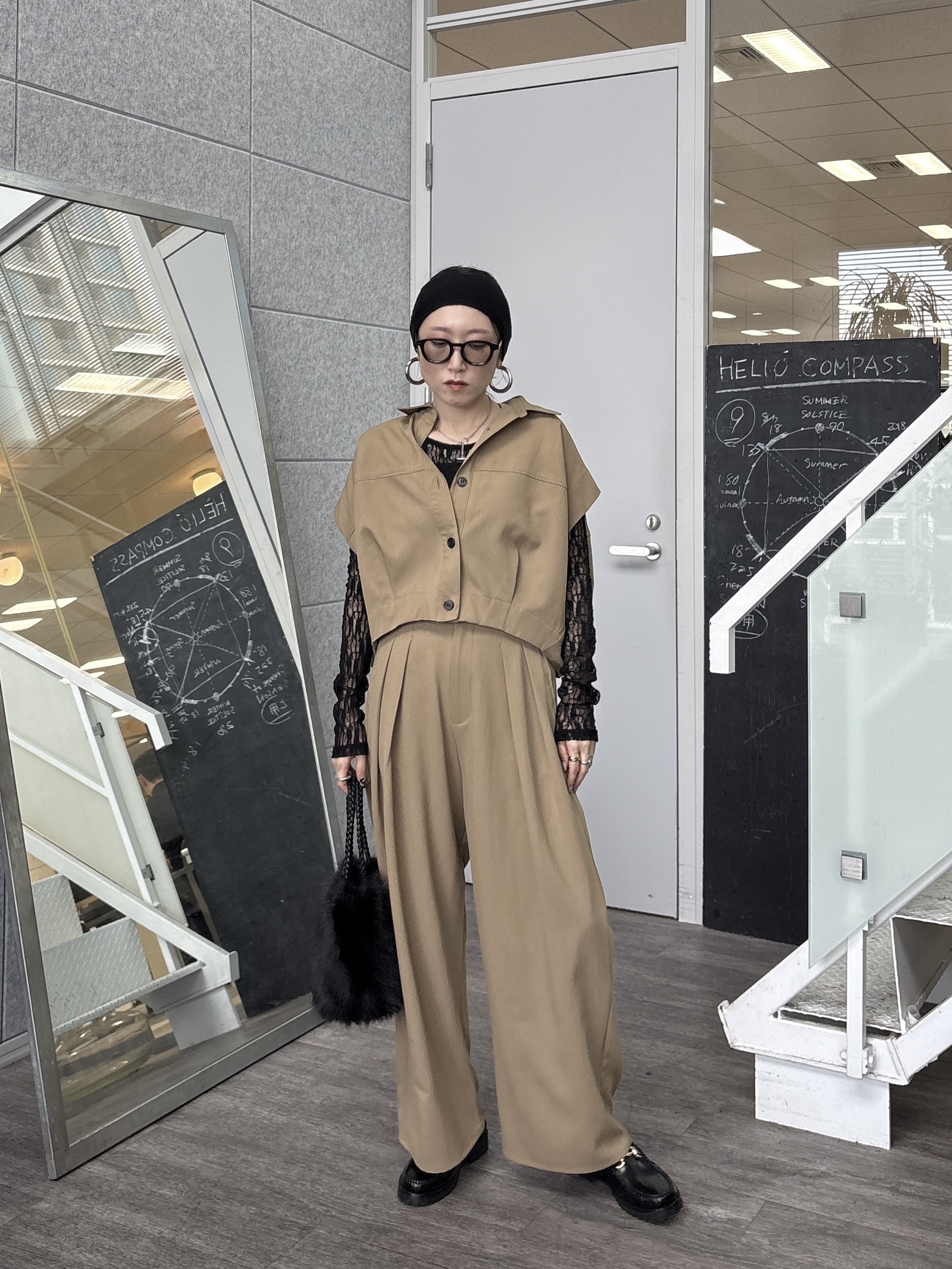 kotakiさんの「INDIVI｜スリーブレスコクーンシャツ【セットアップ可能】」を使ったコーディネート