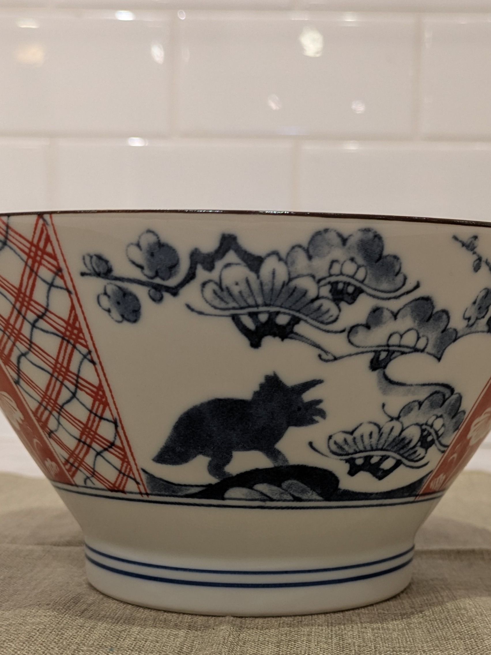 maruさんの「212 KITCHEN STORE｜江戸っ子恐竜 青海竜 反丼」を使ったコーディネート