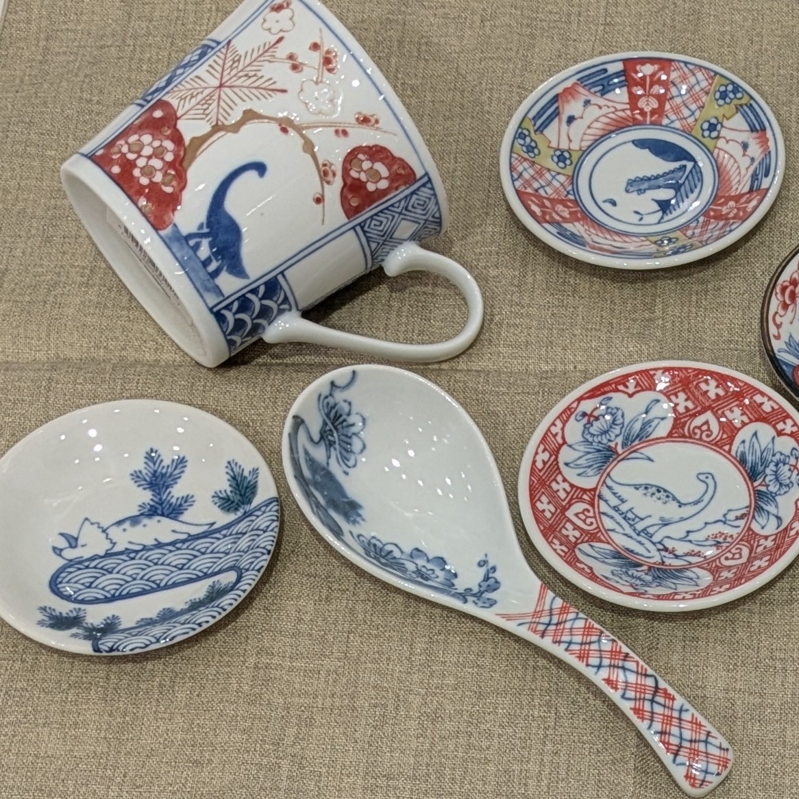 maruさんの「212 KITCHEN STORE｜江戸っ子恐竜 青海竜 反丼」を使ったコーディネート