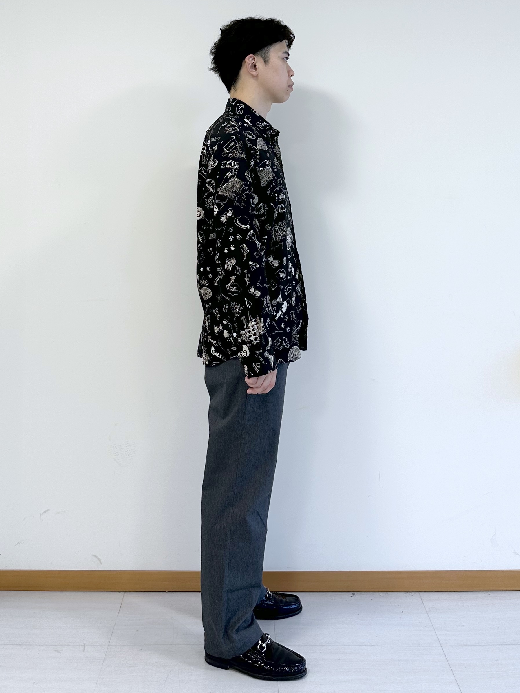 イッシーさんの「TAKEO KIKUCHI｜【BOWLER HAT LABEL】日本製PLAYプリントシャツ」を使ったコーディネート
