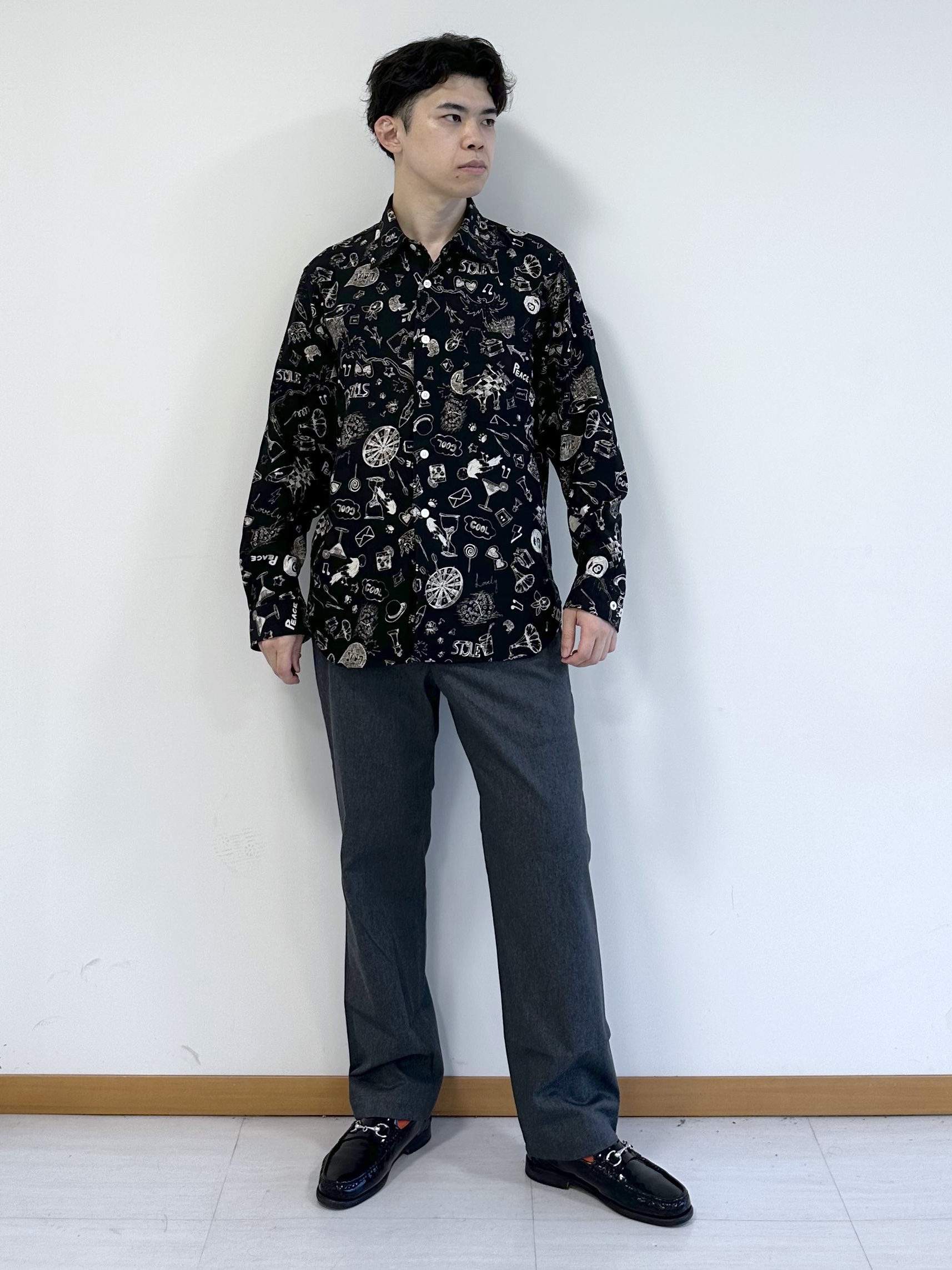 イッシーさんの「TAKEO KIKUCHI｜【BOWLER HAT LABEL】日本製PLAYプリントシャツ」を使ったコーディネート