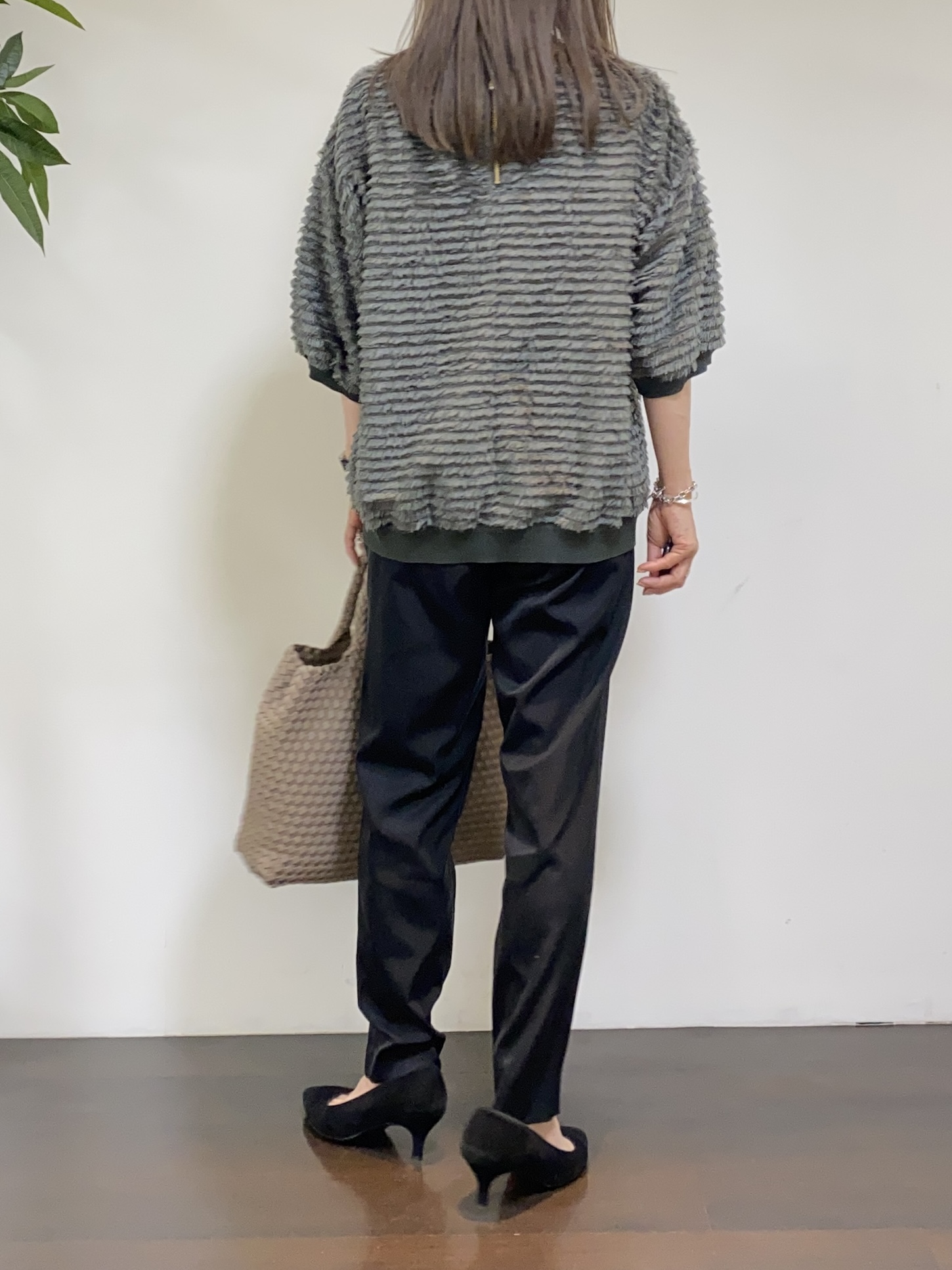tomoさんの「UNTITLED｜【秋映え/体型カバー】フェザージャガードプルオーバー」を使ったコーディネート
