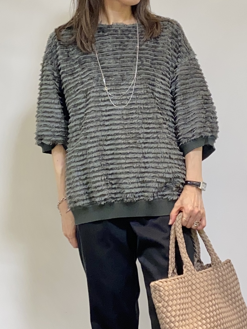 tomoさんの「UNTITLED｜【秋映え/体型カバー】フェザージャガードプルオーバー」を使ったコーディネート