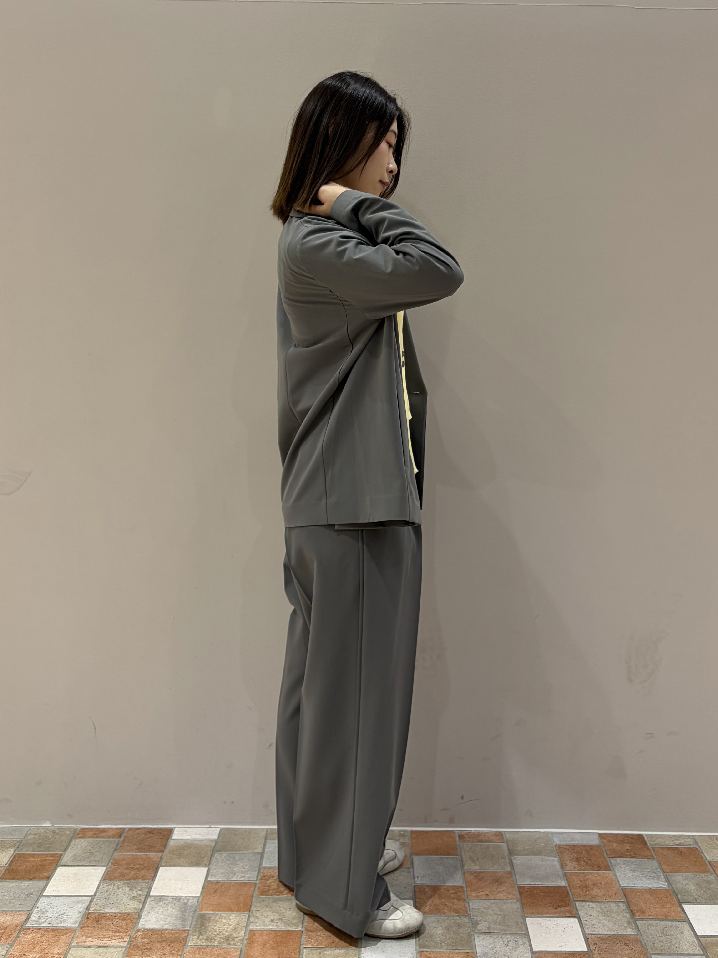 amiさんの「INDIVI｜ラインロングネックレス」を使ったコーディネート