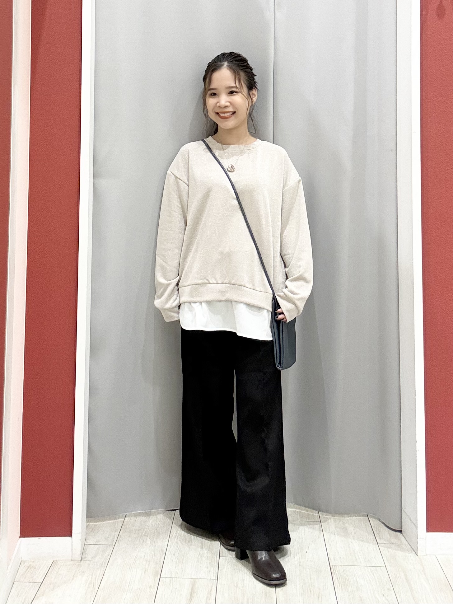 shioさんの「SHOO･LA･RUE｜【洗濯後しわになりにくい/S-LL】裾ドロストフリルブルゾン」を使ったコーディネート