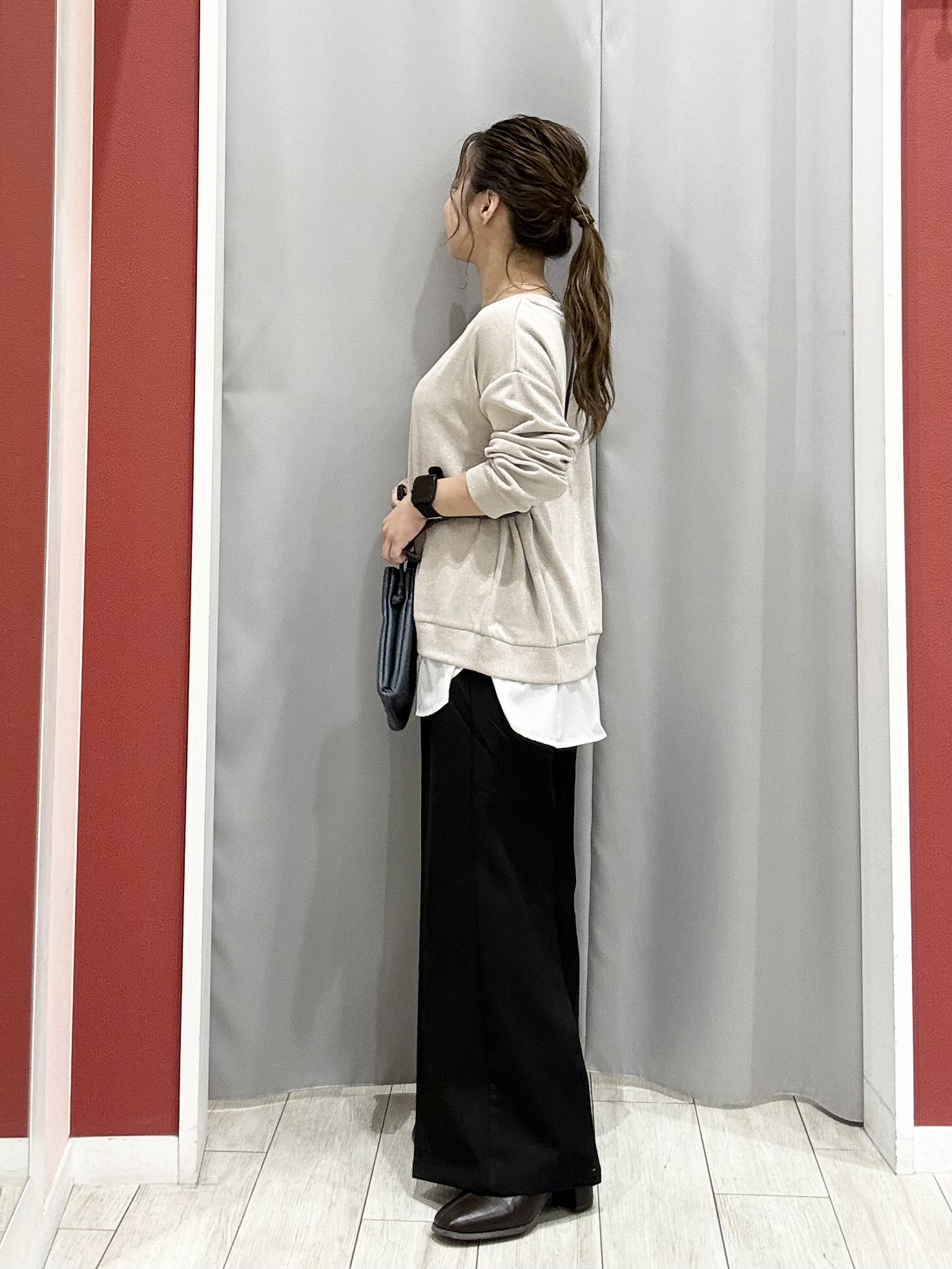 shioさんの「SHOO･LA･RUE｜【洗濯後しわになりにくい/S-LL】裾ドロストフリルブルゾン」を使ったコーディネート