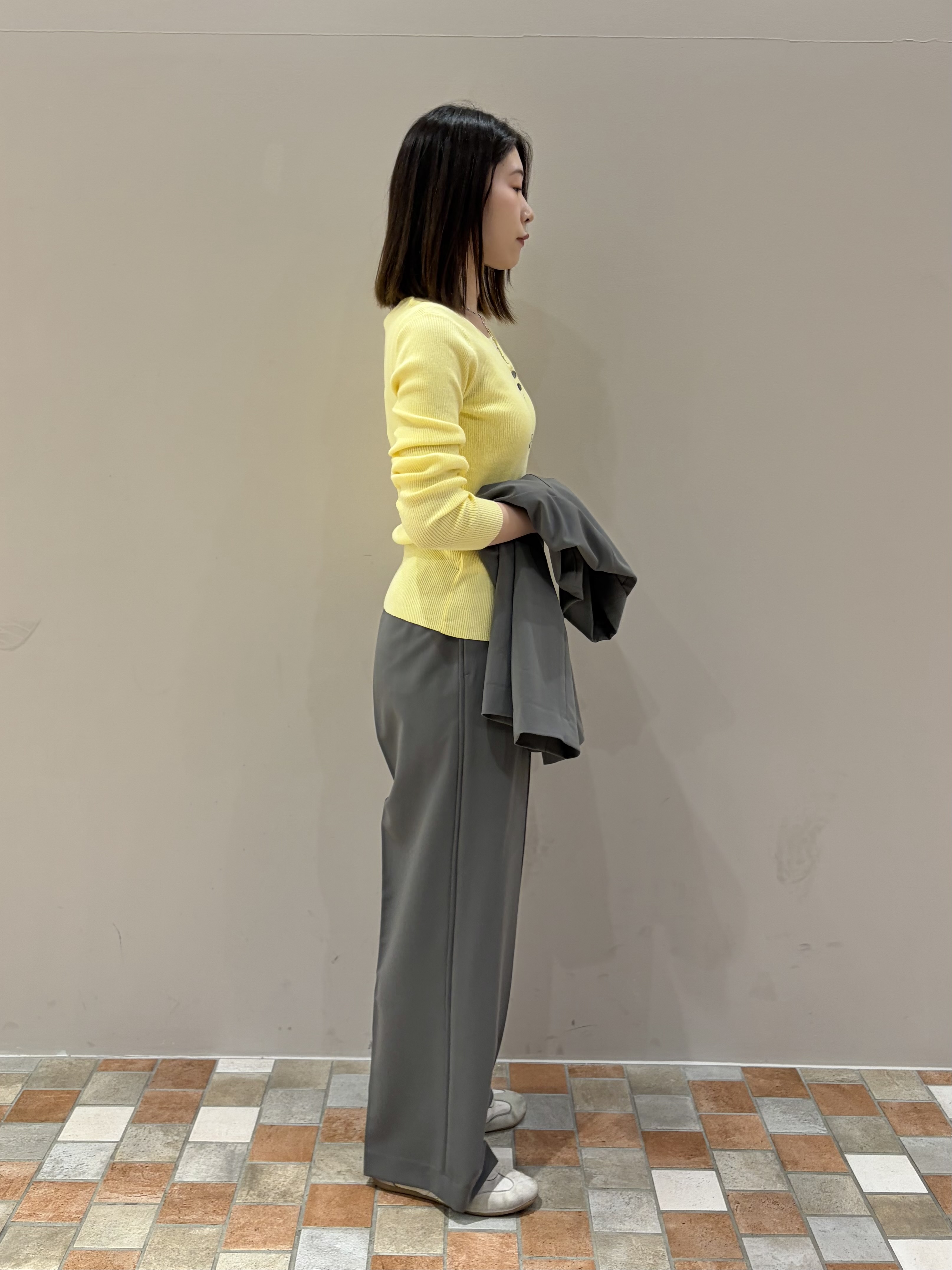 amiさんの「INDIVI｜ラインロングネックレス」を使ったコーディネート
