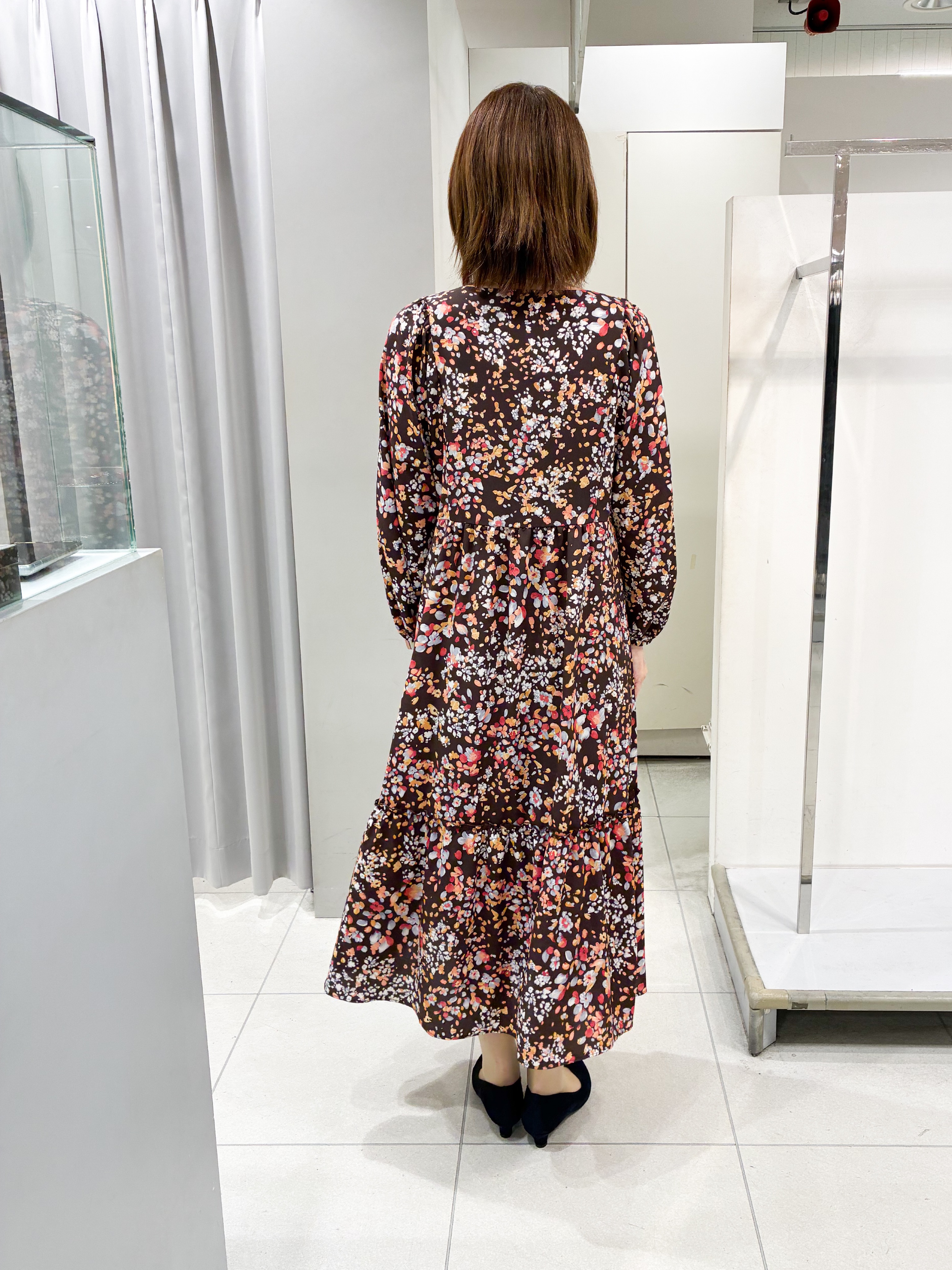 たみちゃんさんの「Reflect｜フラワープリント フェミニンワンピース」を使ったコーディネート