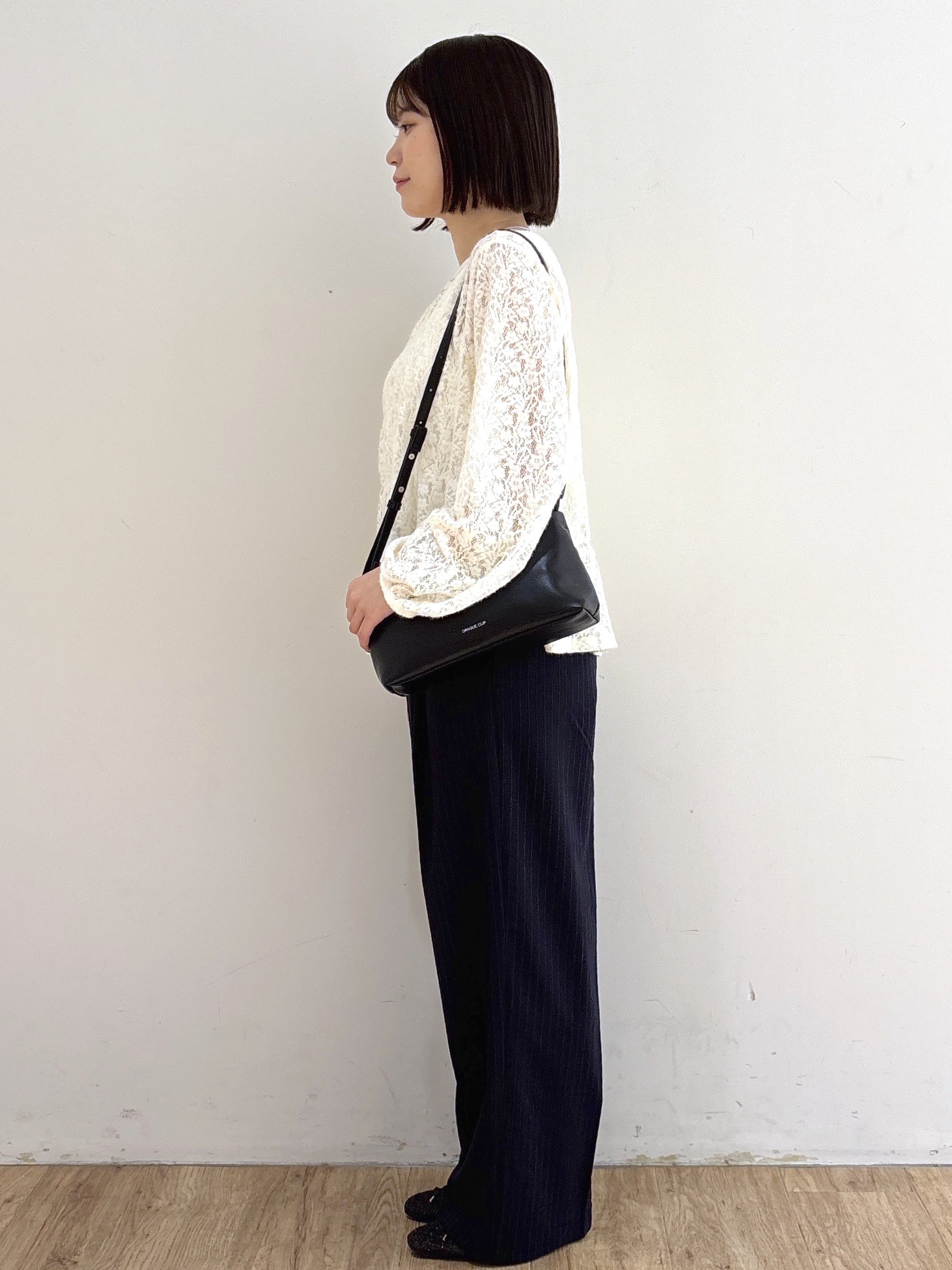 mireiさんの「OPAQUE.CLIP｜レースシャーリングブラウス【洗濯機OK】」を使ったコーディネート