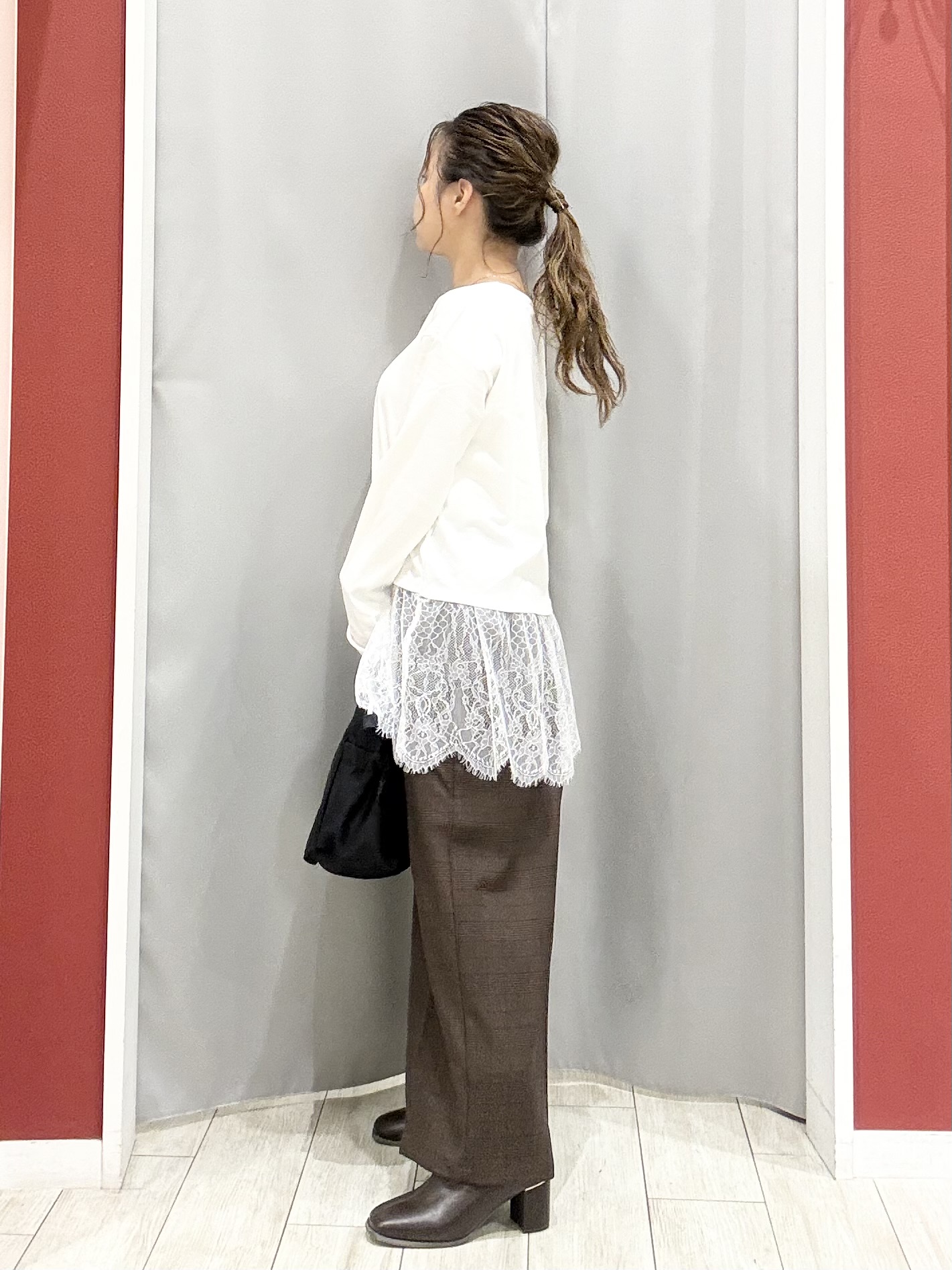 shioさんの「SHOO･LA･RUE｜【S-LL/体型カバー】もちさらなめらかタッチ 抜き襟風トップス」を使ったコーディネート