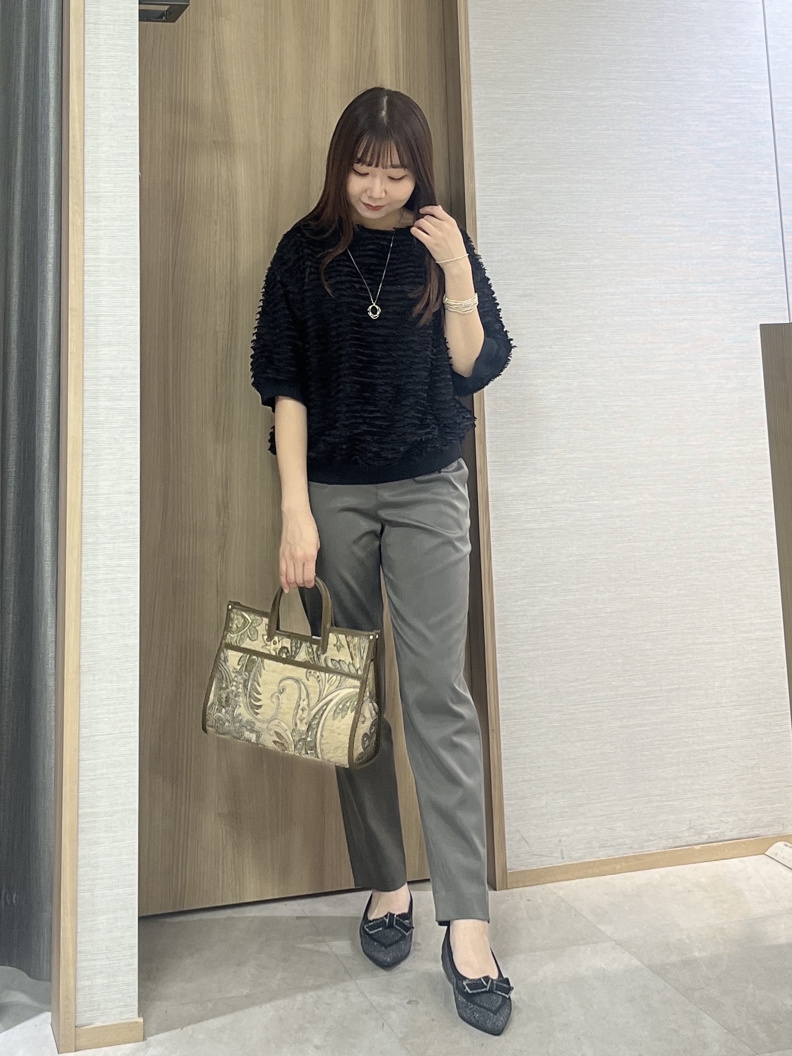 KAHOさんの「UNTITLED｜【秋映え/体型カバー】フェザージャガードプルオーバー」を使ったコーディネート