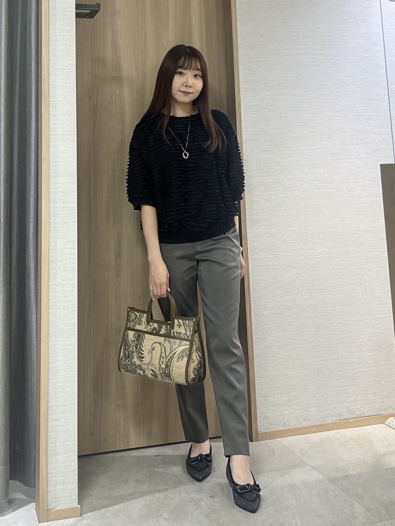 KAHOさんの「UNTITLED｜【秋映え/体型カバー】フェザージャガードプルオーバー」を使ったコーディネート