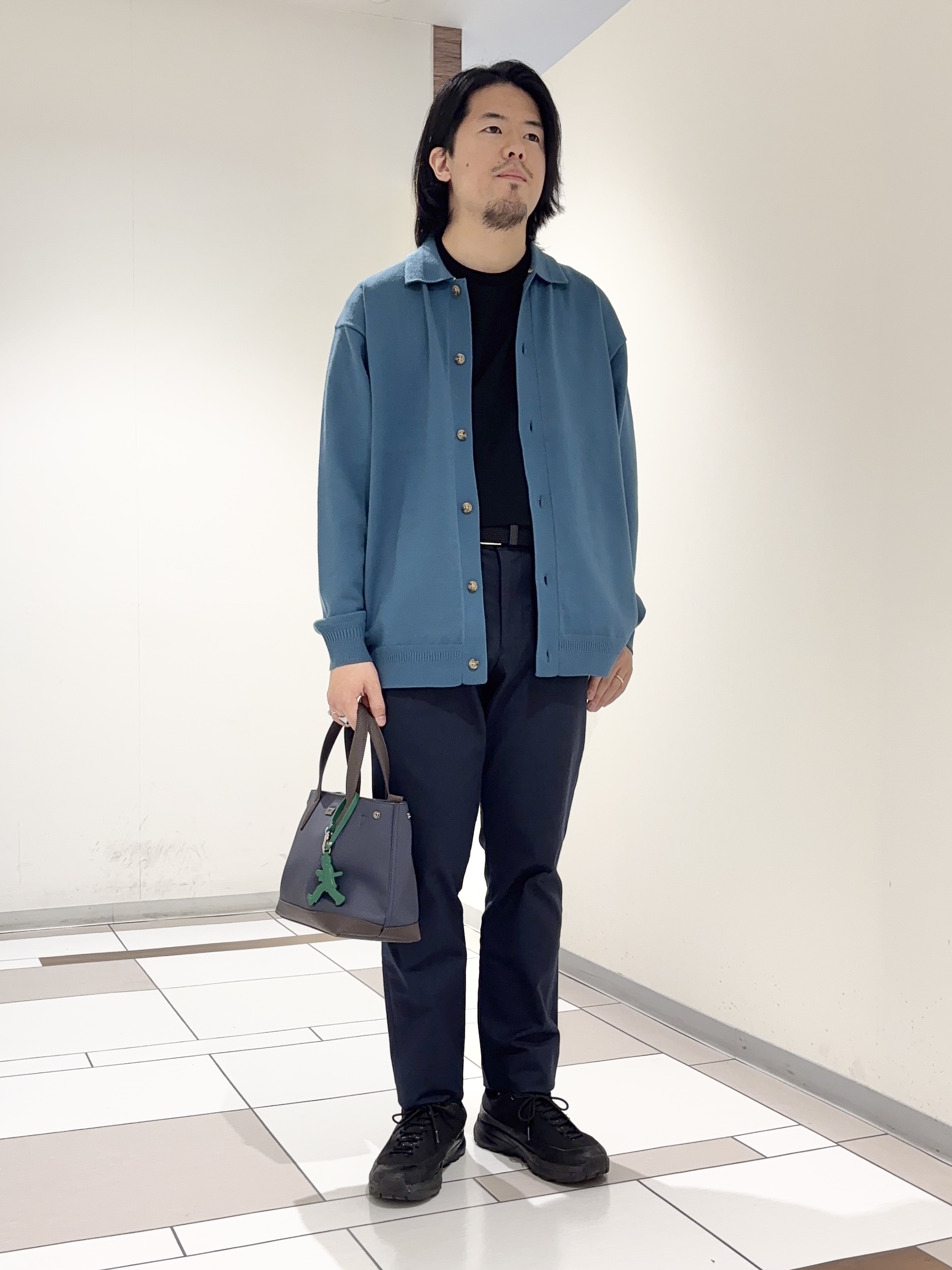 及川さんの「TAKEO KIKUCHI｜ニット シャツ カーディガン」を使ったコーディネート
