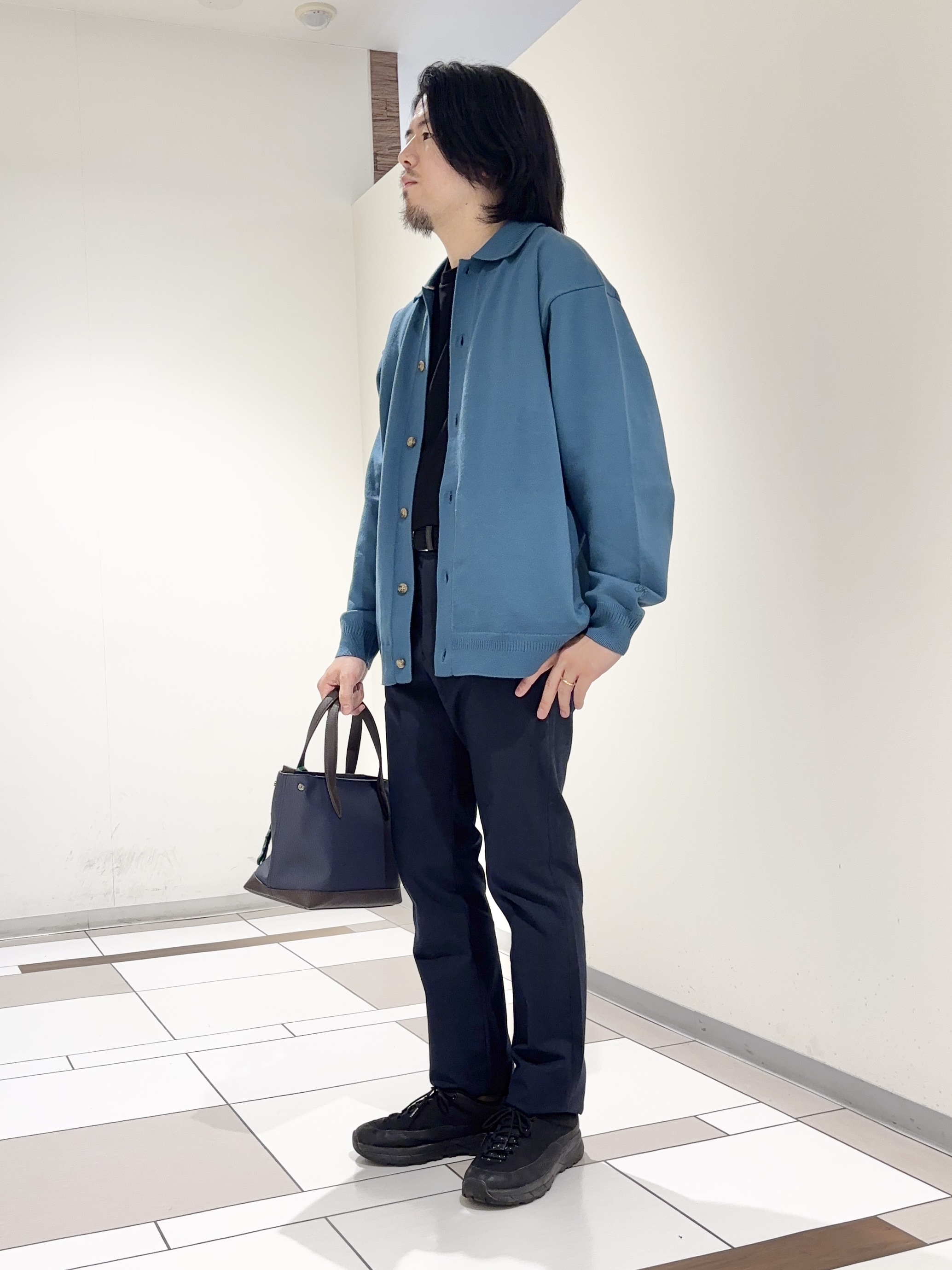 及川さんの「TAKEO KIKUCHI｜ニット シャツ カーディガン」を使ったコーディネート